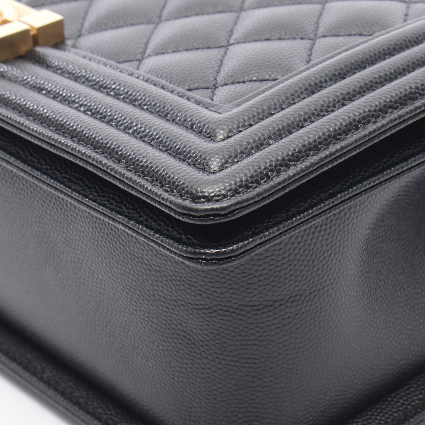 CHANEL シャネル ボーイシャネル ショルダーバッグ ブラック キャビア ゴールド金具 CHANEL ボーイシャネル シングルフラップダブルチェーン ミディアム