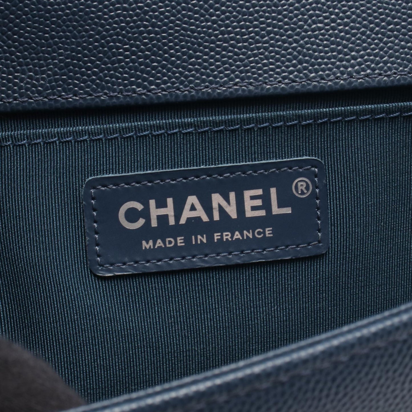 ボーイシャネル チェーンショルダーバッグ キャビアスキン ネイビー シルバー金具 シャネル バッグ CHANEL