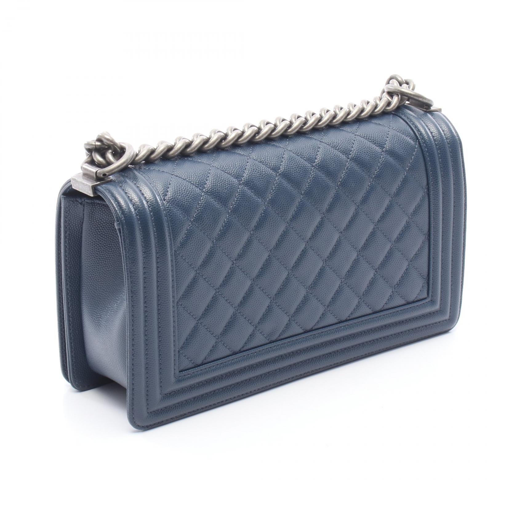ボーイシャネル チェーンショルダーバッグ キャビアスキン ネイビー シルバー金具 シャネル バッグ CHANEL