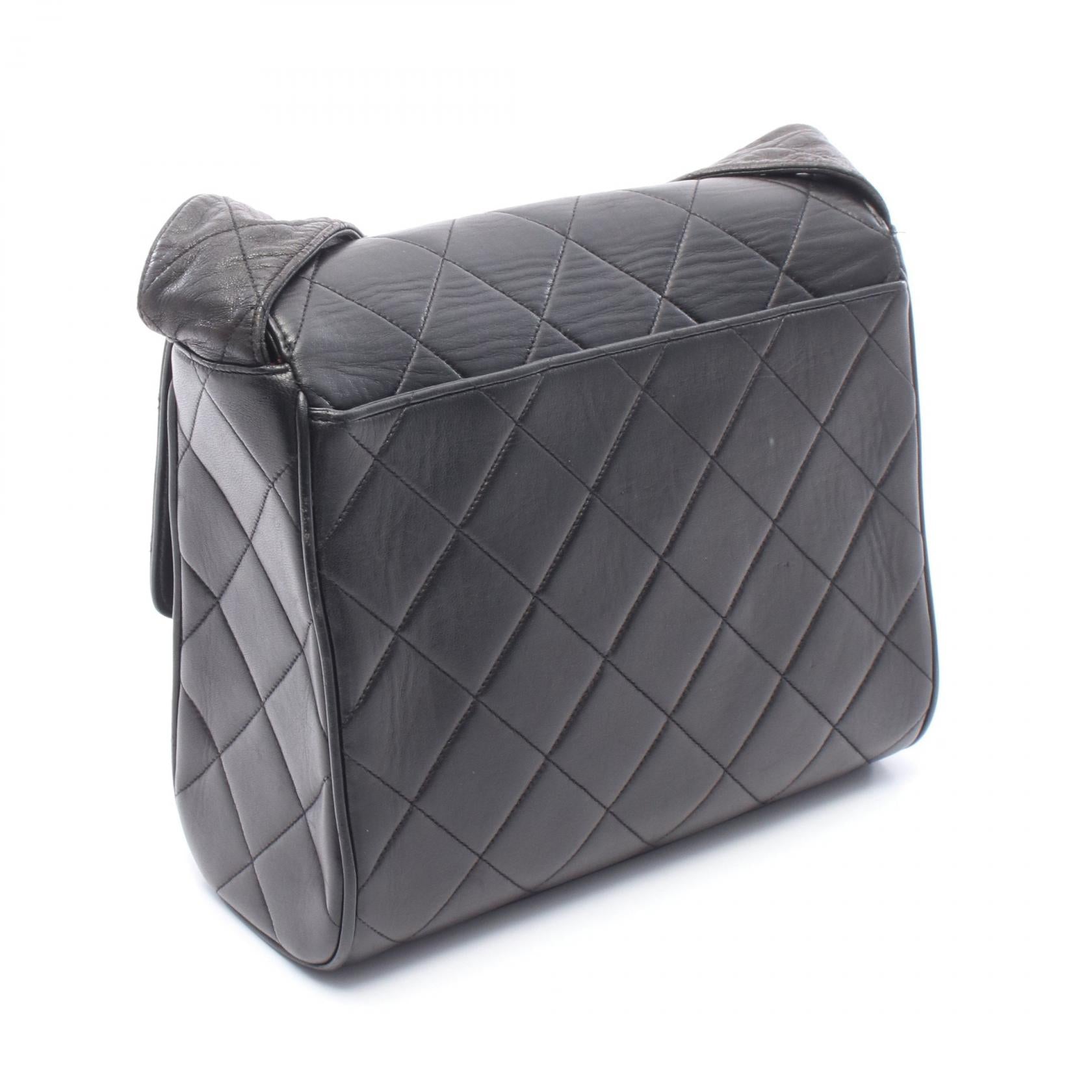 マトラッセ ショルダーバッグ ショルダーバッグ ラムスキン ブラック ゴールド金具 シャネル バッグ CHANEL