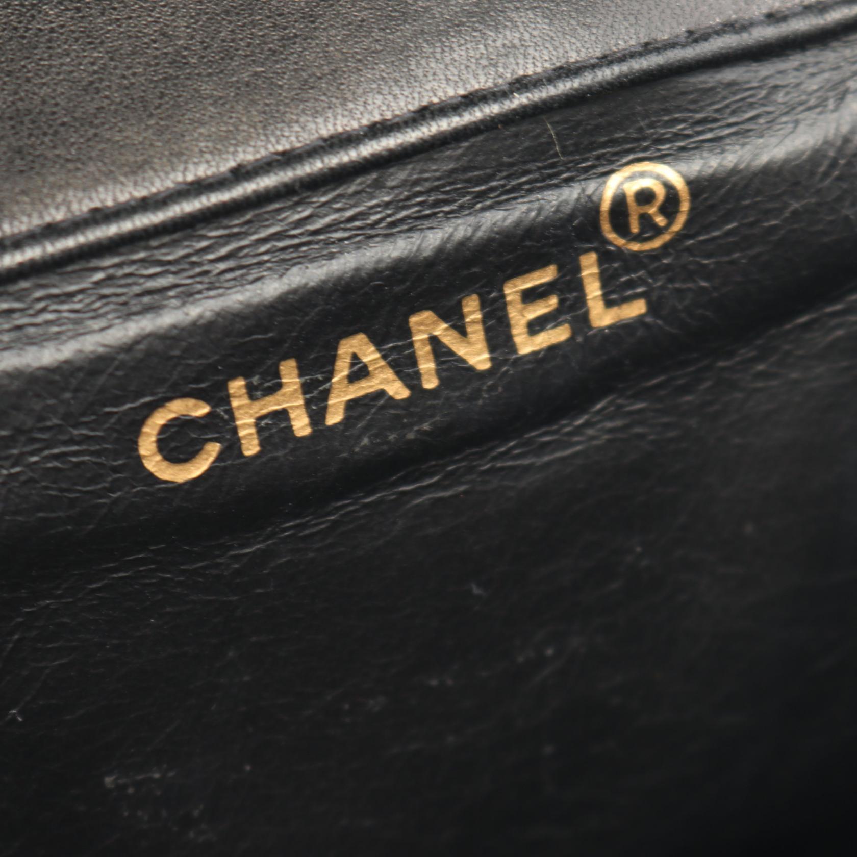マトラッセ バックパック リュックサック ラムスキン ブラック ゴールド金具 シャネル バッグ CHANEL