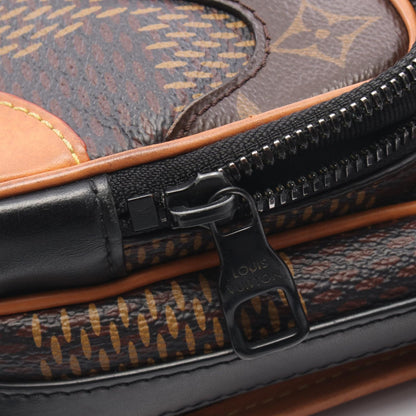 LOUIS VUITTON × NIGO アマゾン メッセンジャー ダミエエベヌジャイアント モノグラム ショルダーバッグ PVC レザー ブラウン ブラック ルイヴィトン バッグ LOUIS VUITTON