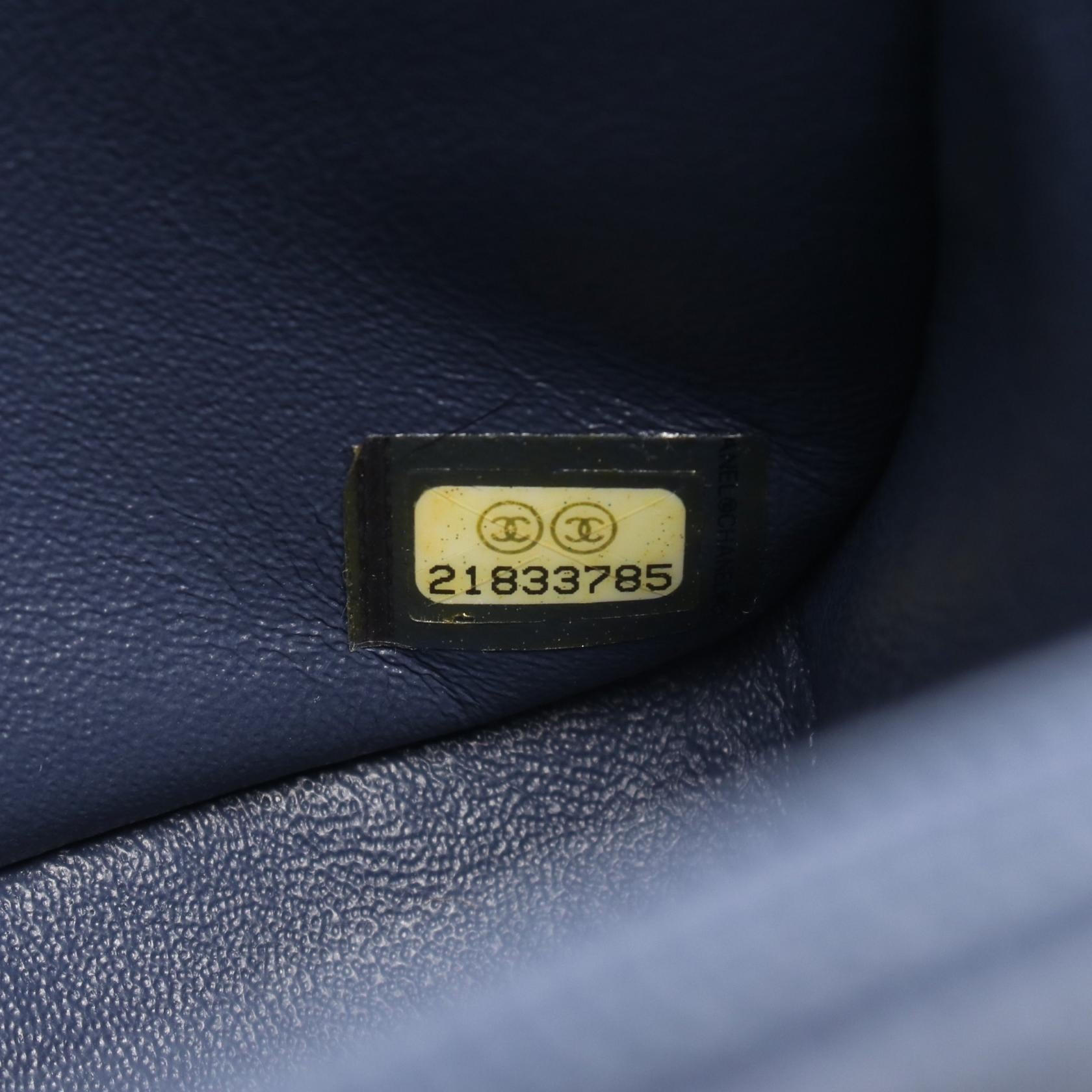 マトラッセ シングルフラップ チェーンショルダーバッグ キャビアスキン ネイビー ゴールド金具 シャネル バッグ CHANEL