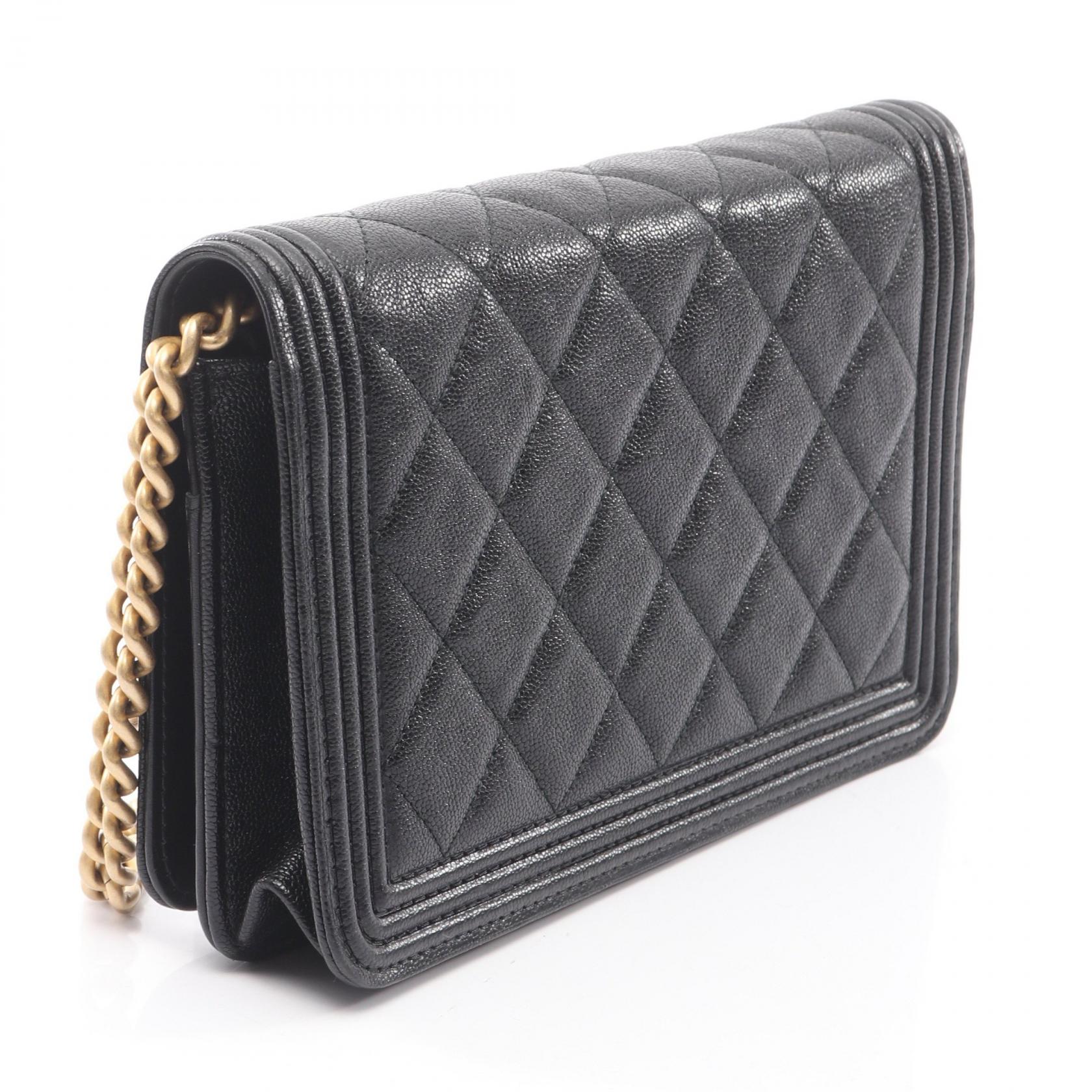 CHANEL ボーイシャネル キャビアスキン 3折財布 ボーイシャネル 3