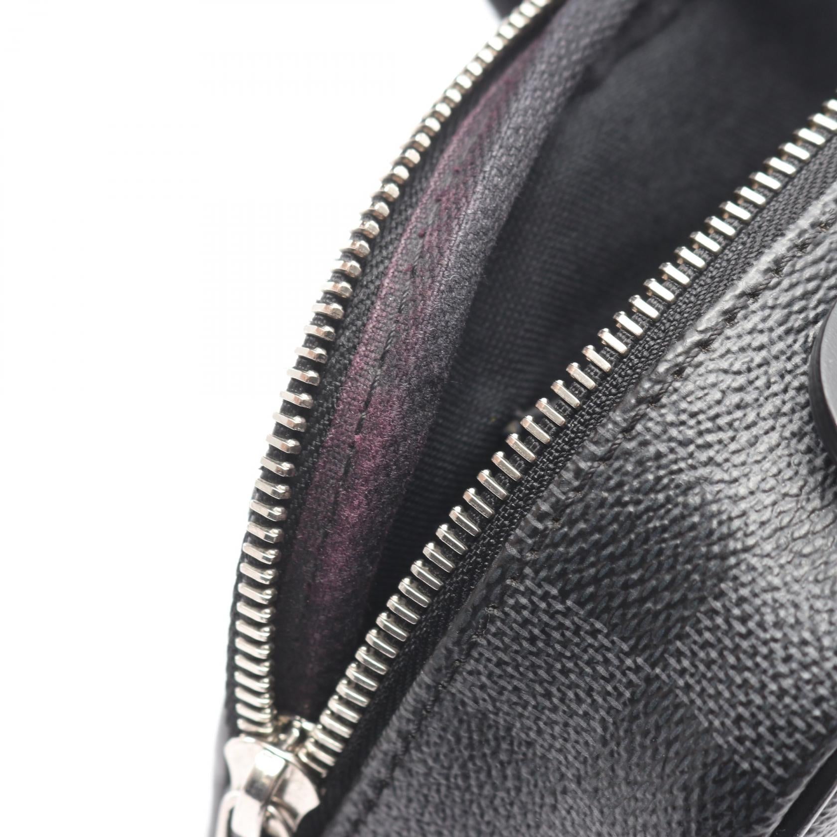 アンブレール ダミエグラフィット ボディバッグ ウエストバッグ PVC レザー ブラック ルイヴィトン バッグ LOUIS VUITTON