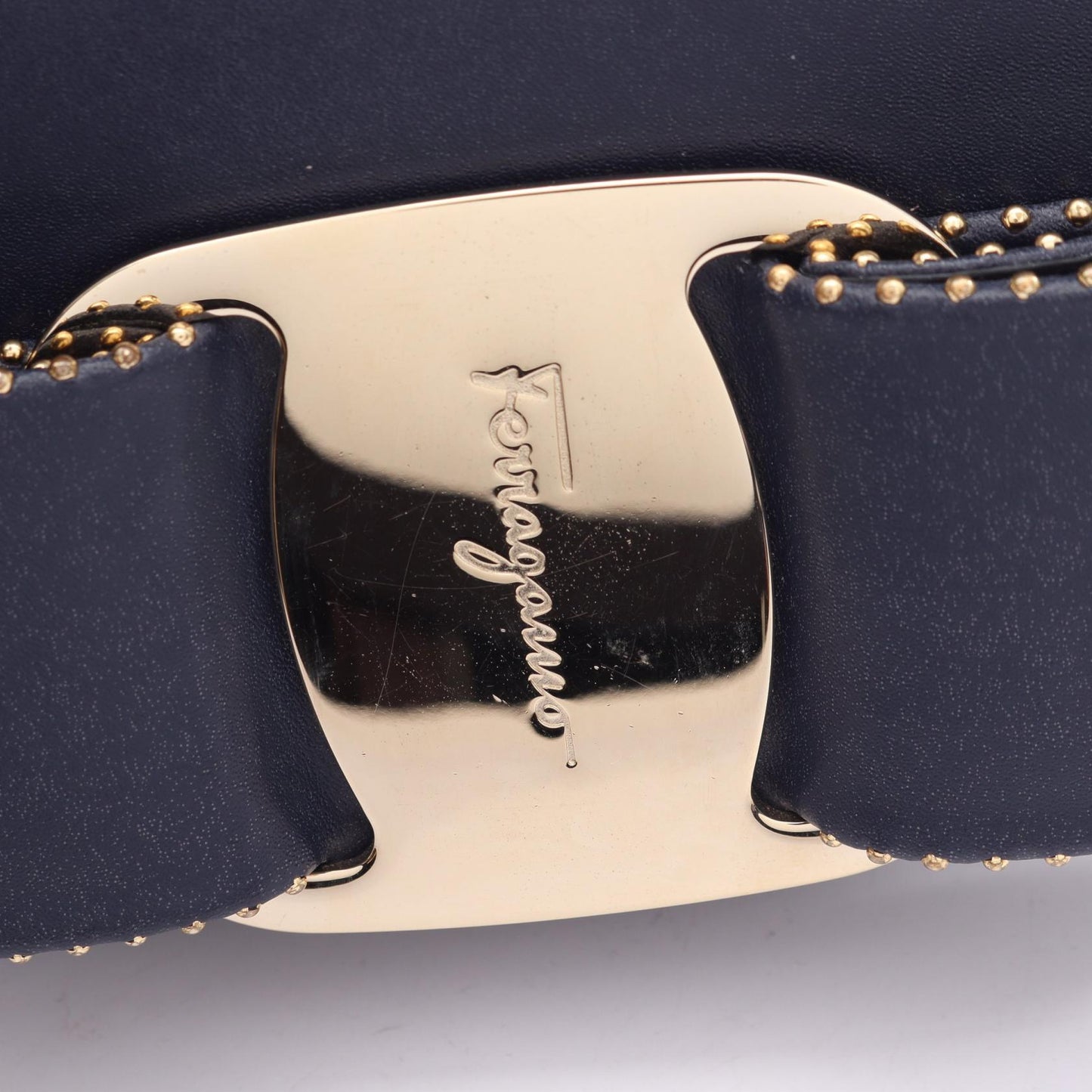 ヴァラリボン ミニ ショルダーバッグ レザー ネイビー サルヴァトーレフェラガモ バッグ Salvatore Ferragamo