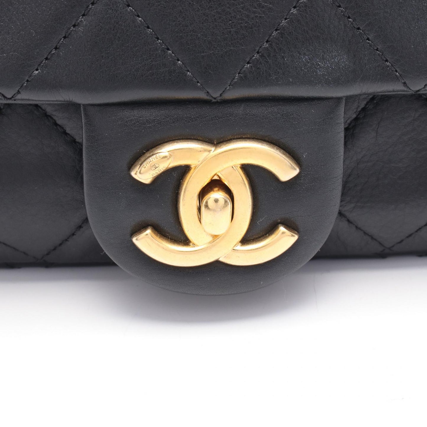 マトラッセ チェーンショルダーバッグ レザー ブラック ゴールド金具 シャネル バッグ CHANEL
