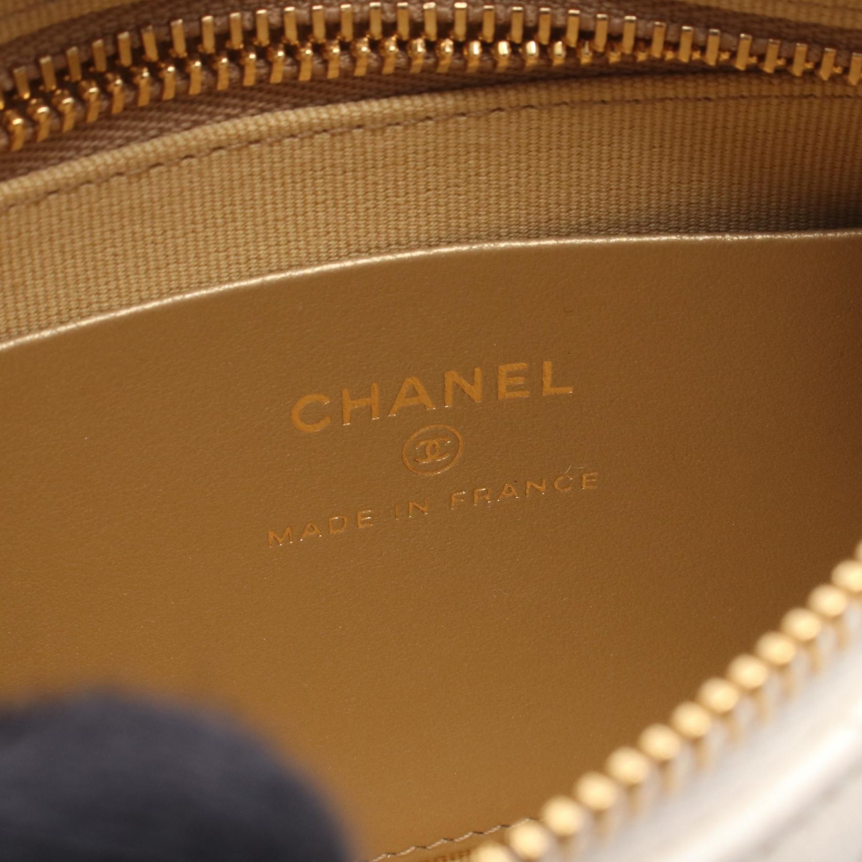 マトラッセ スモール チェーンショルダーバッグ ラムスキン ホワイト ゴールド金具 シャネル バッグ CHANEL