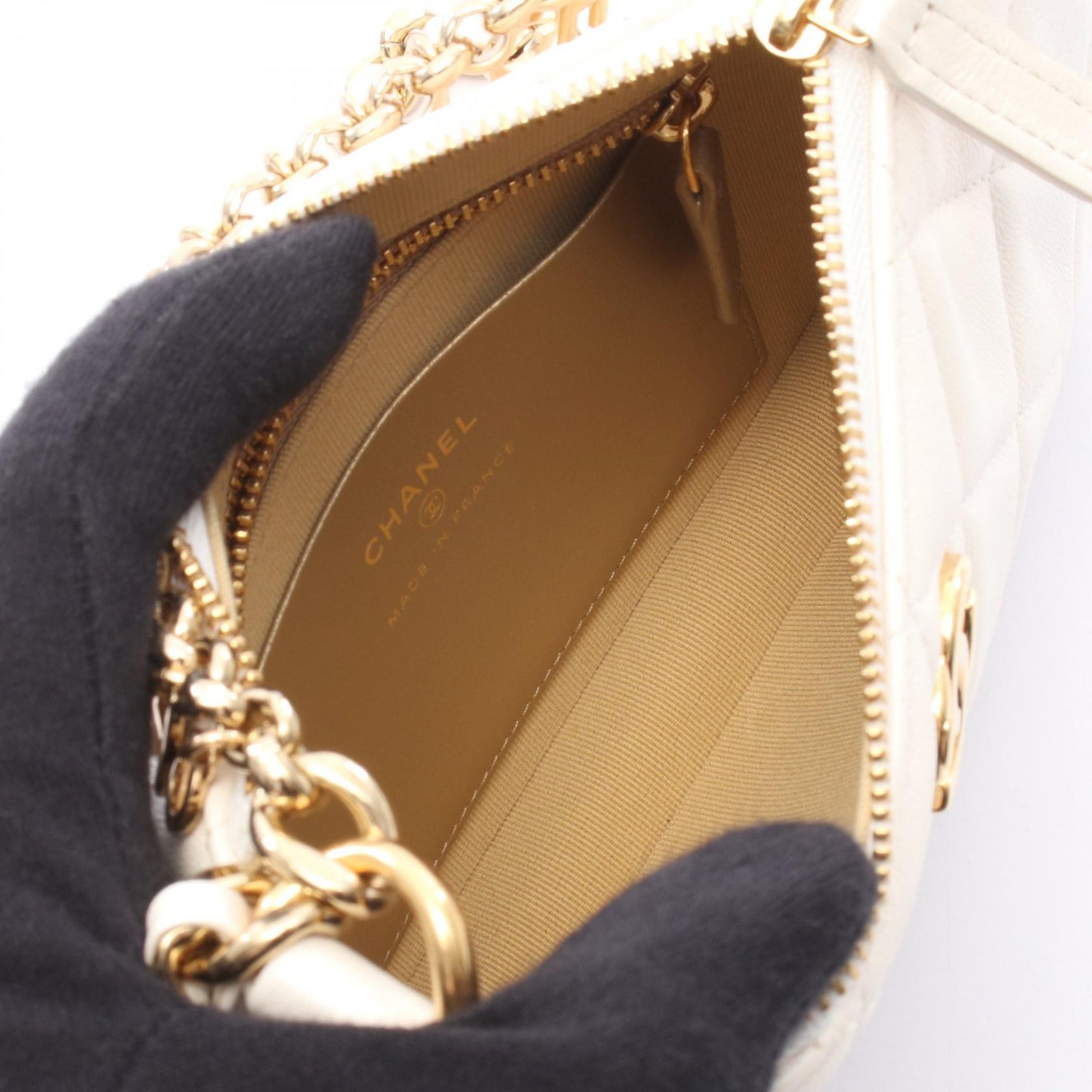 マトラッセ スモール チェーンショルダーバッグ ラムスキン ホワイト ゴールド金具 シャネル バッグ CHANEL