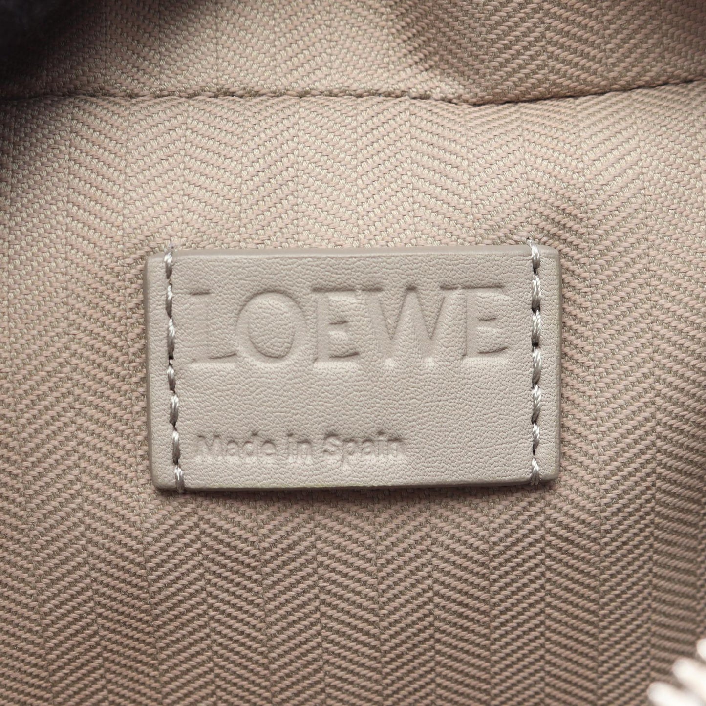 クロスボディ カメラバッグ ミニ 2WAY ハンドバッグ レザー ライトグレー ロエベ バッグ LOEWE