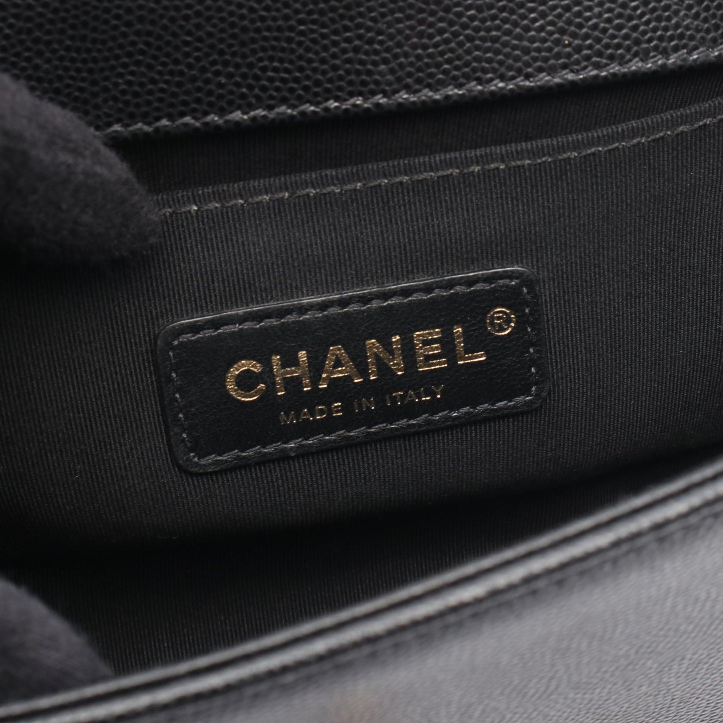 ボーイシャネル スモール チェーンショルダーバッグ キャビアスキン ブラック ゴールド金具 シャネル バッグ CHANEL