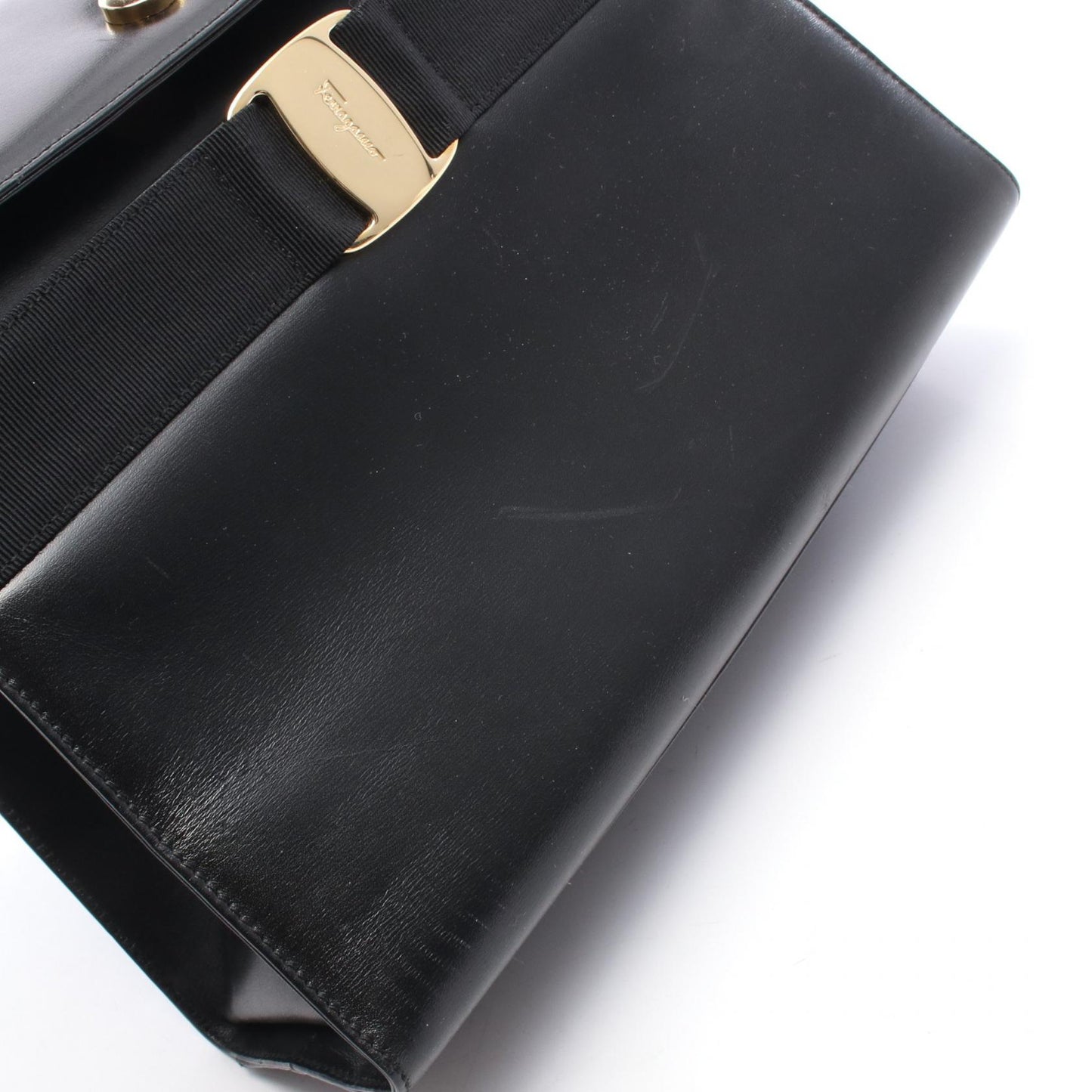 ヴァラリボン ショルダーバッグ レザー ブラック サルヴァトーレフェラガモ バッグ Salvatore Ferragamo