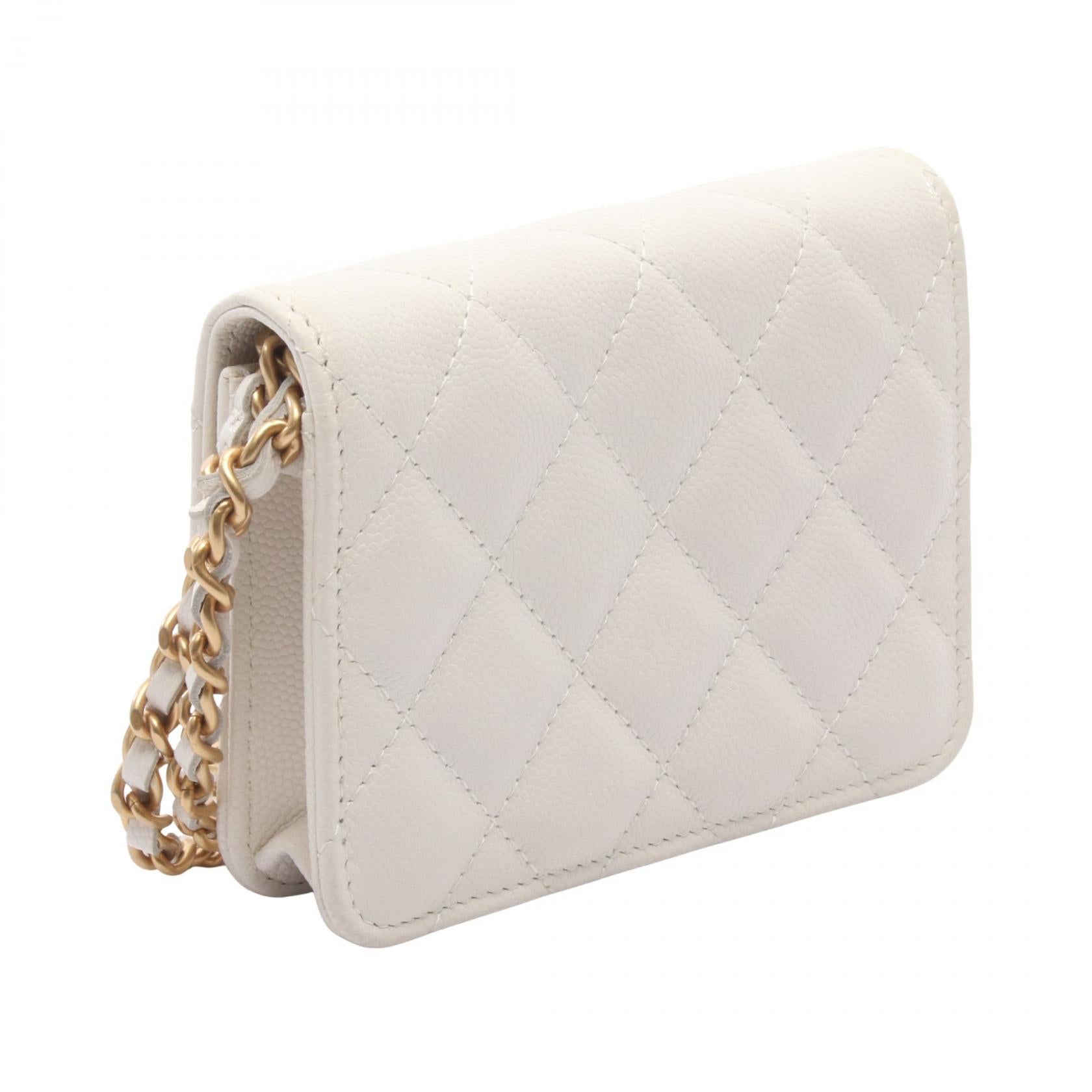 マトラッセ チェーンショルダーバッグ キャビアスキン ホワイト ゴールド金具 シャネル バッグ CHANEL