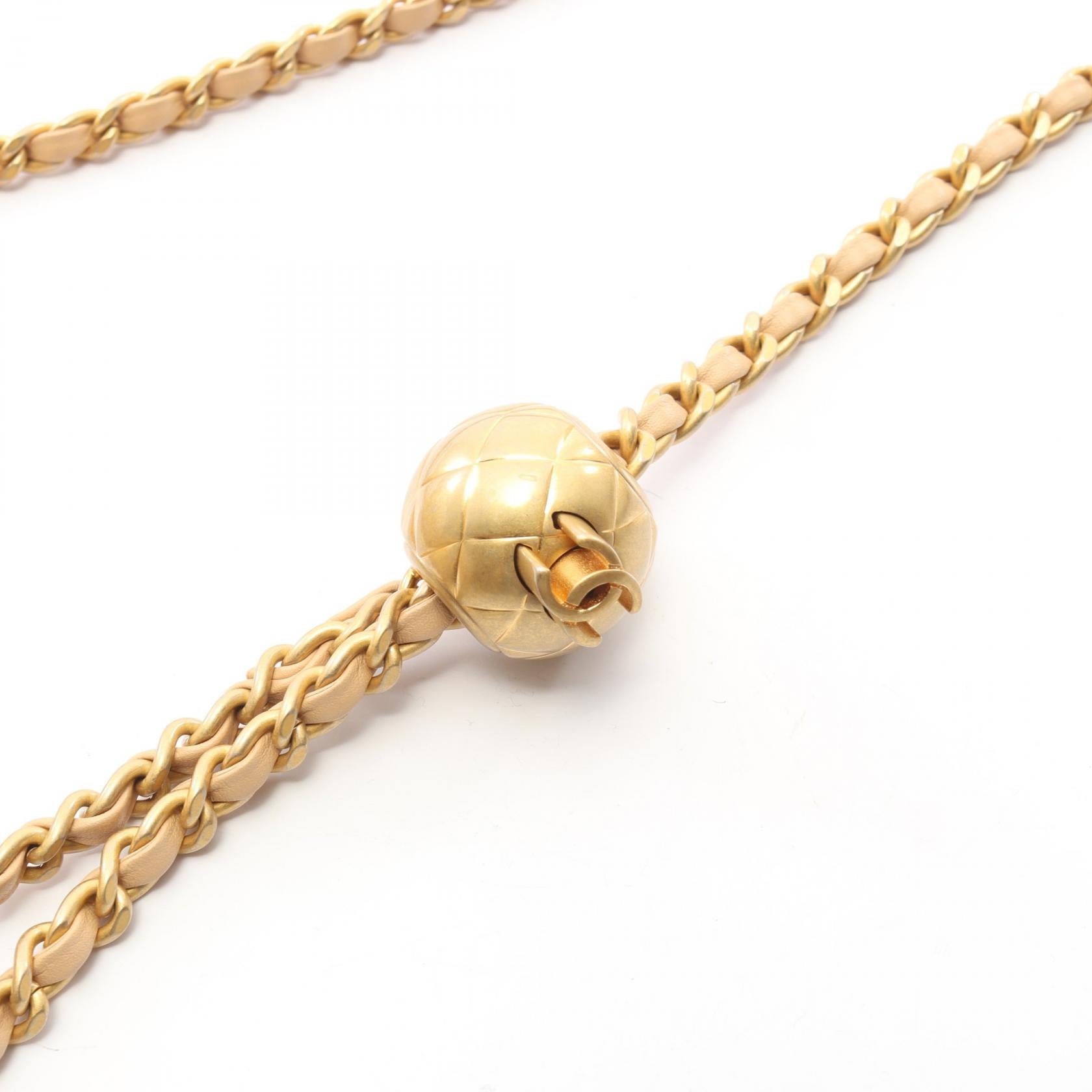 マトラッセ チェーンショルダーバッグ ラムスキン ベージュ ゴールド