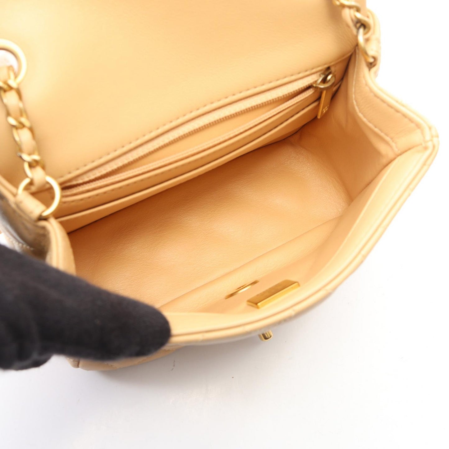 マトラッセ チェーンショルダーバッグ ラムスキン ベージュ ゴールド金具 シャネル バッグ CHANEL