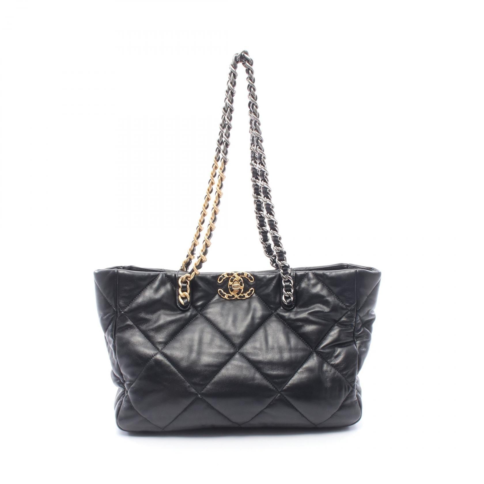 シャネルチェーンショルダーバッグ CHANEL19 マトラッセ チェーンショルダーバッグ チェーントートバッグ