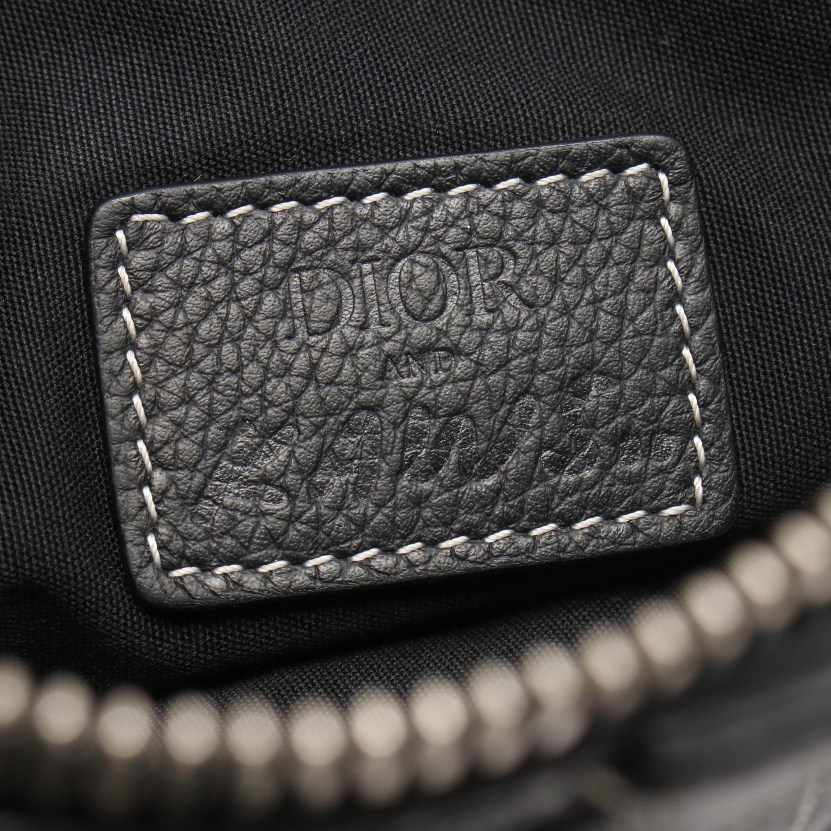 DIOR × kaws SADDLE サドル ボディバッグ レザー ブラック ホワイト イエロー ディオール バッグ DIOR