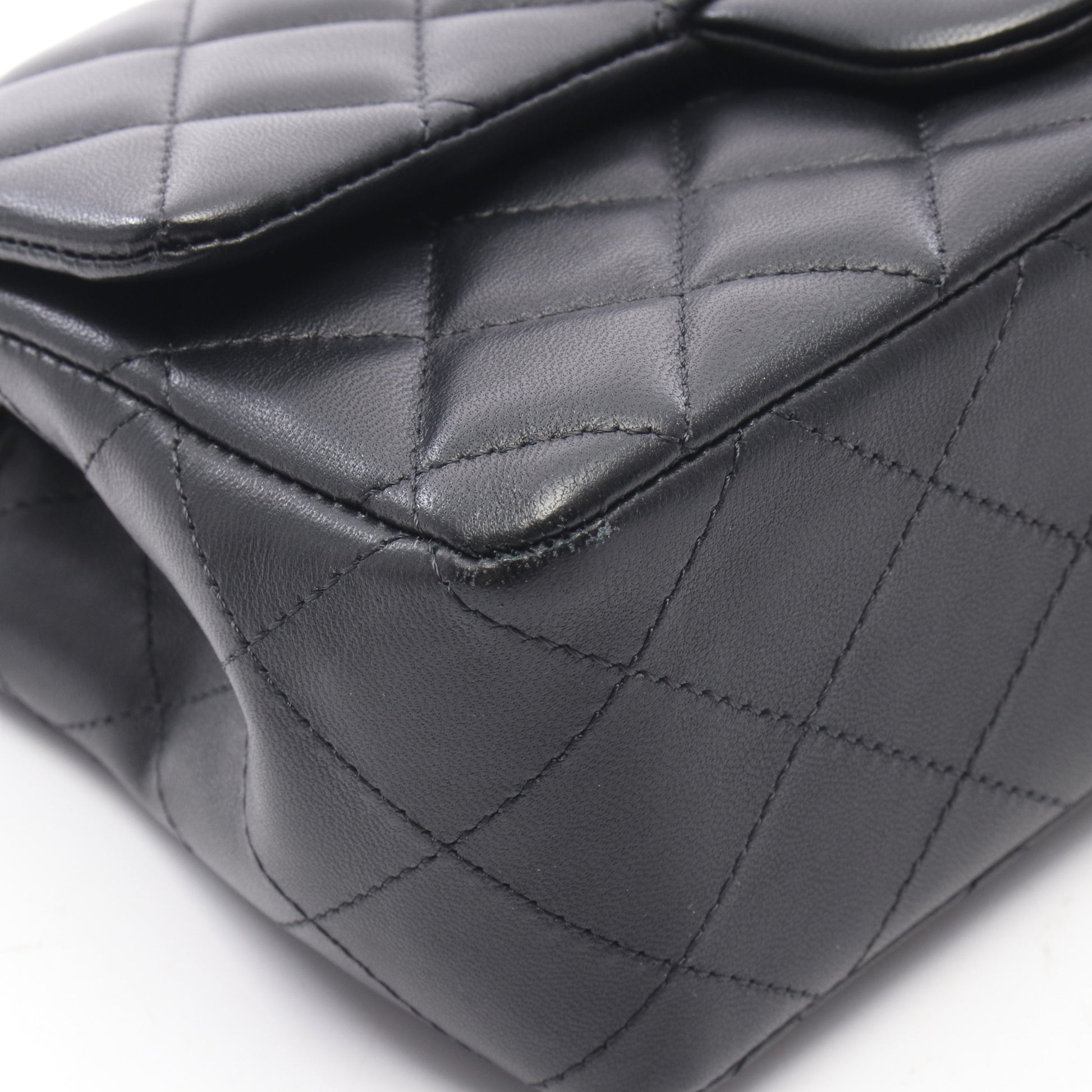ミニマトラッセ20 チェーンショルダーバッグ ラムスキン ブラック ゴールド金具 シャネル バッグ CHANEL