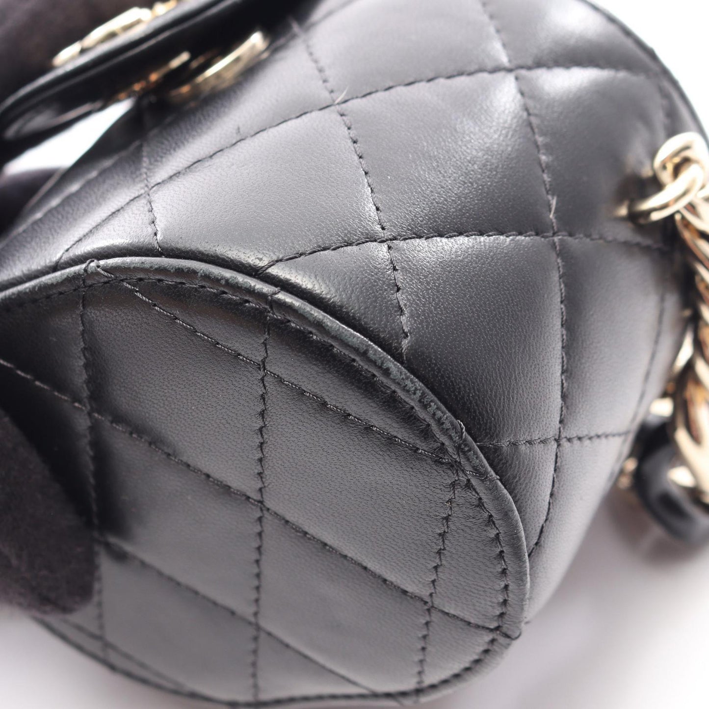 マトラッセ ミニバニティ チェーンショルダーバッグ ラムスキン ブラック ゴールド金具 シャネル バッグ CHANEL