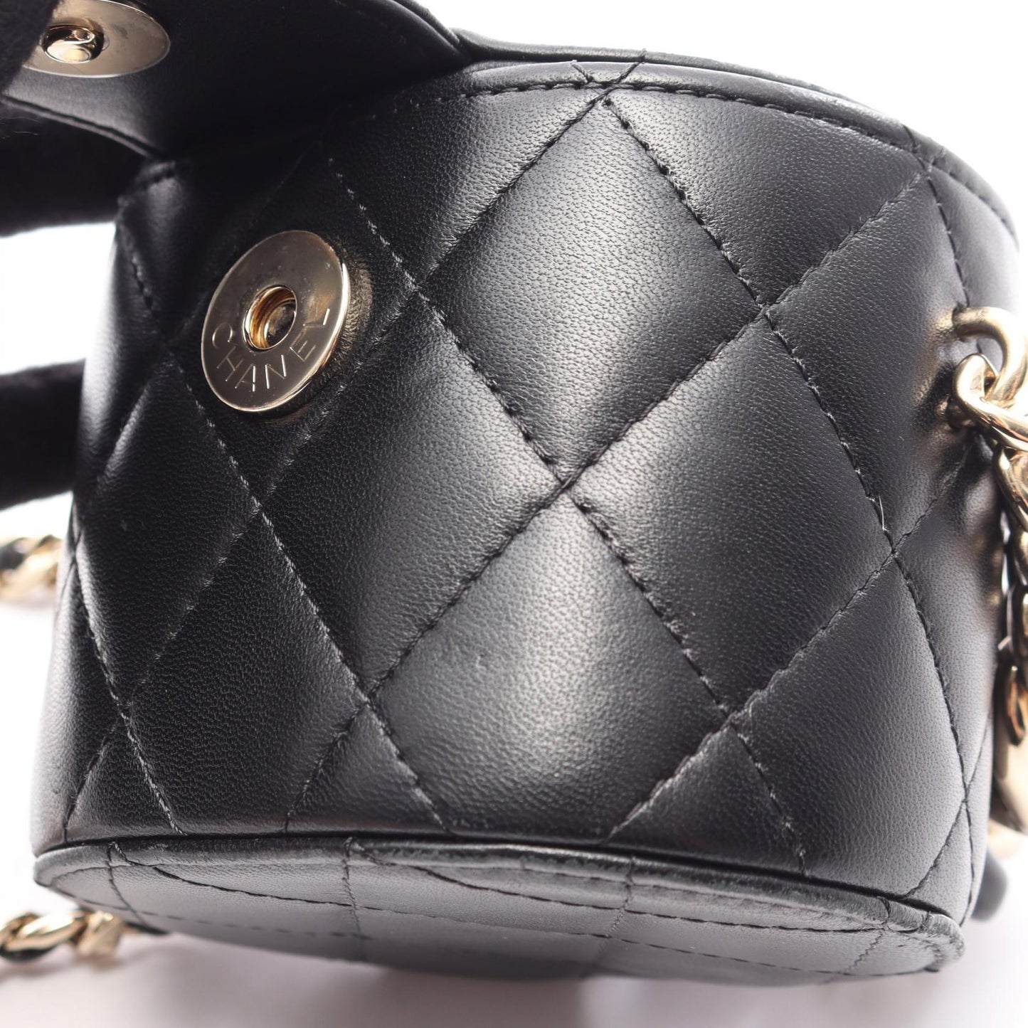 マトラッセ ミニバニティ チェーンショルダーバッグ ラムスキン ブラック ゴールド金具 シャネル バッグ CHANEL