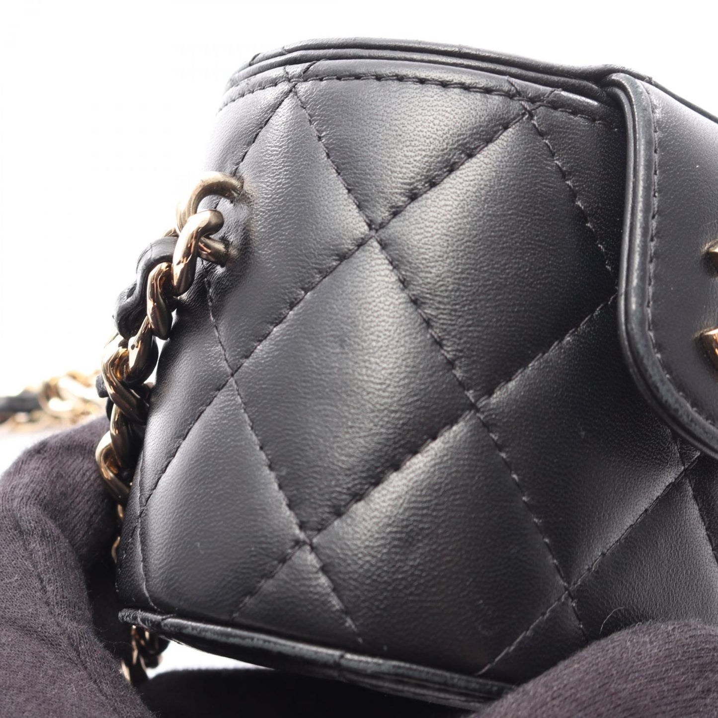 マトラッセ ミニバニティ チェーンショルダーバッグ ラムスキン ブラック ゴールド金具 シャネル バッグ CHANEL