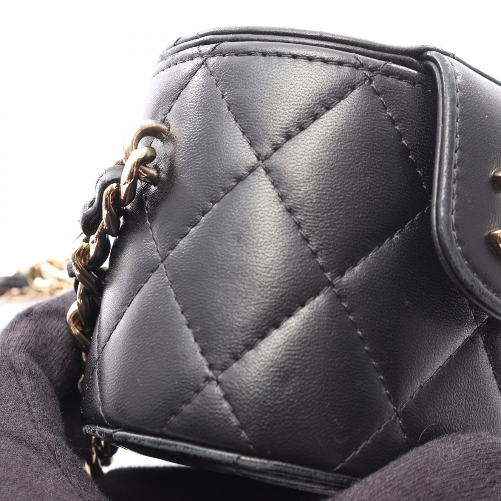 マトラッセ ミニバニティ チェーンショルダーバッグ ラムスキン ブラック ゴールド金具 シャネル バッグ CHANEL