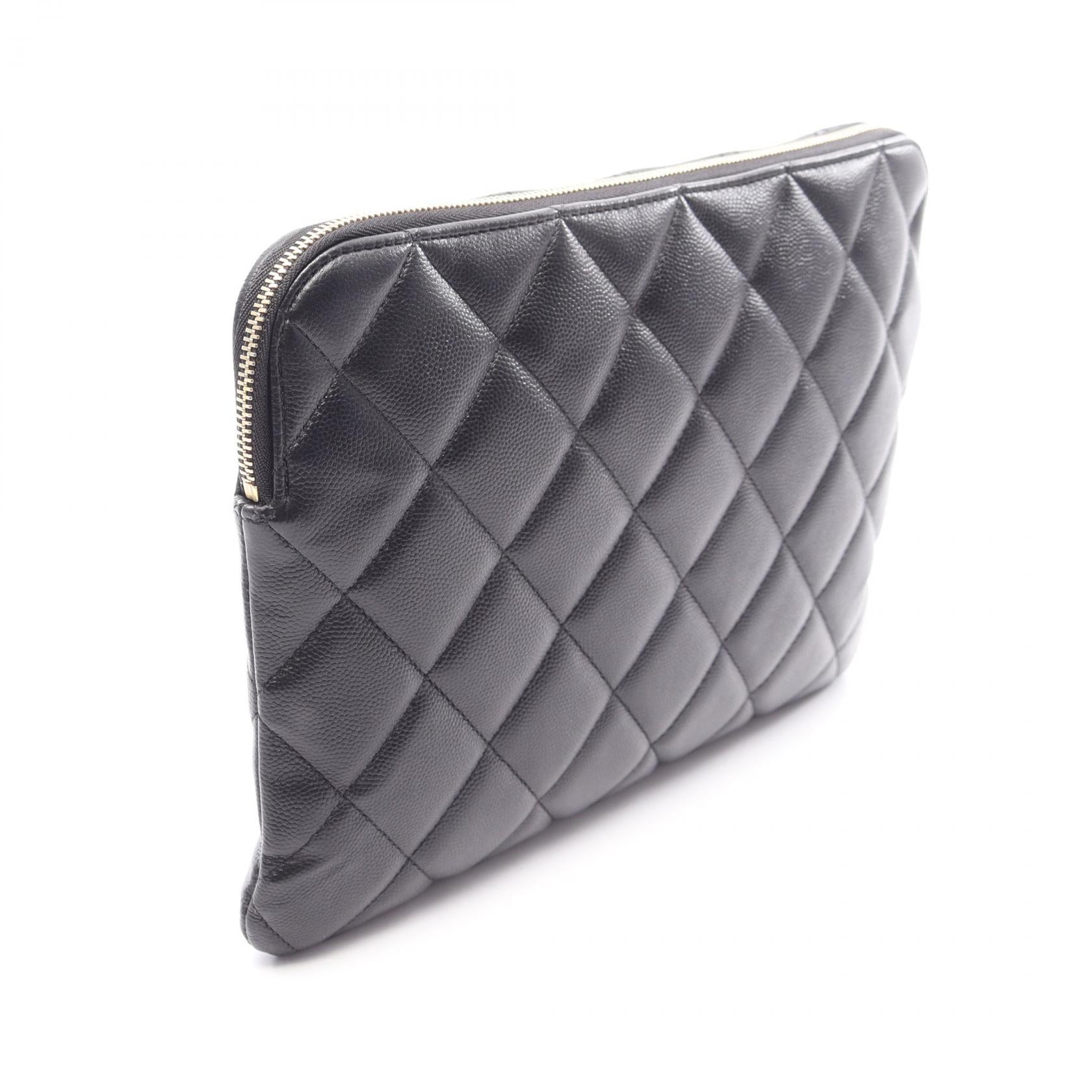 マトラッセ クラッチバッグ キャビアスキン ブラック ゴールド金具 シャネル バッグ CHANEL