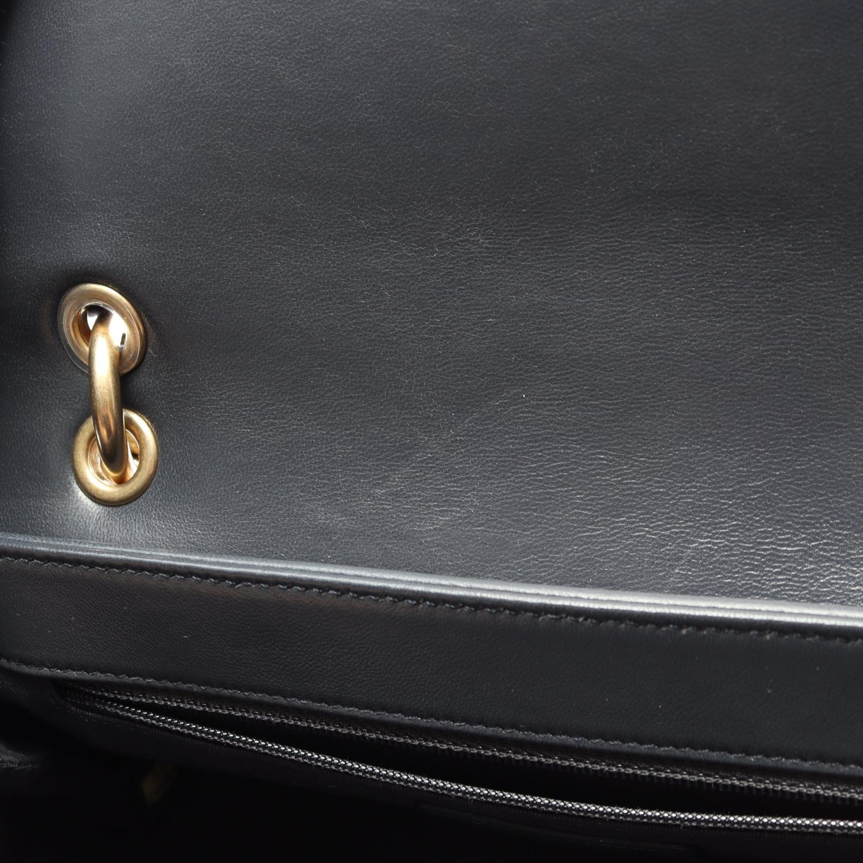 トップハンドル Vステッチ 2WAY チェーンショルダーバッグ ラムスキン ネイビー ゴールド金具 シャネル バッグ CHANEL