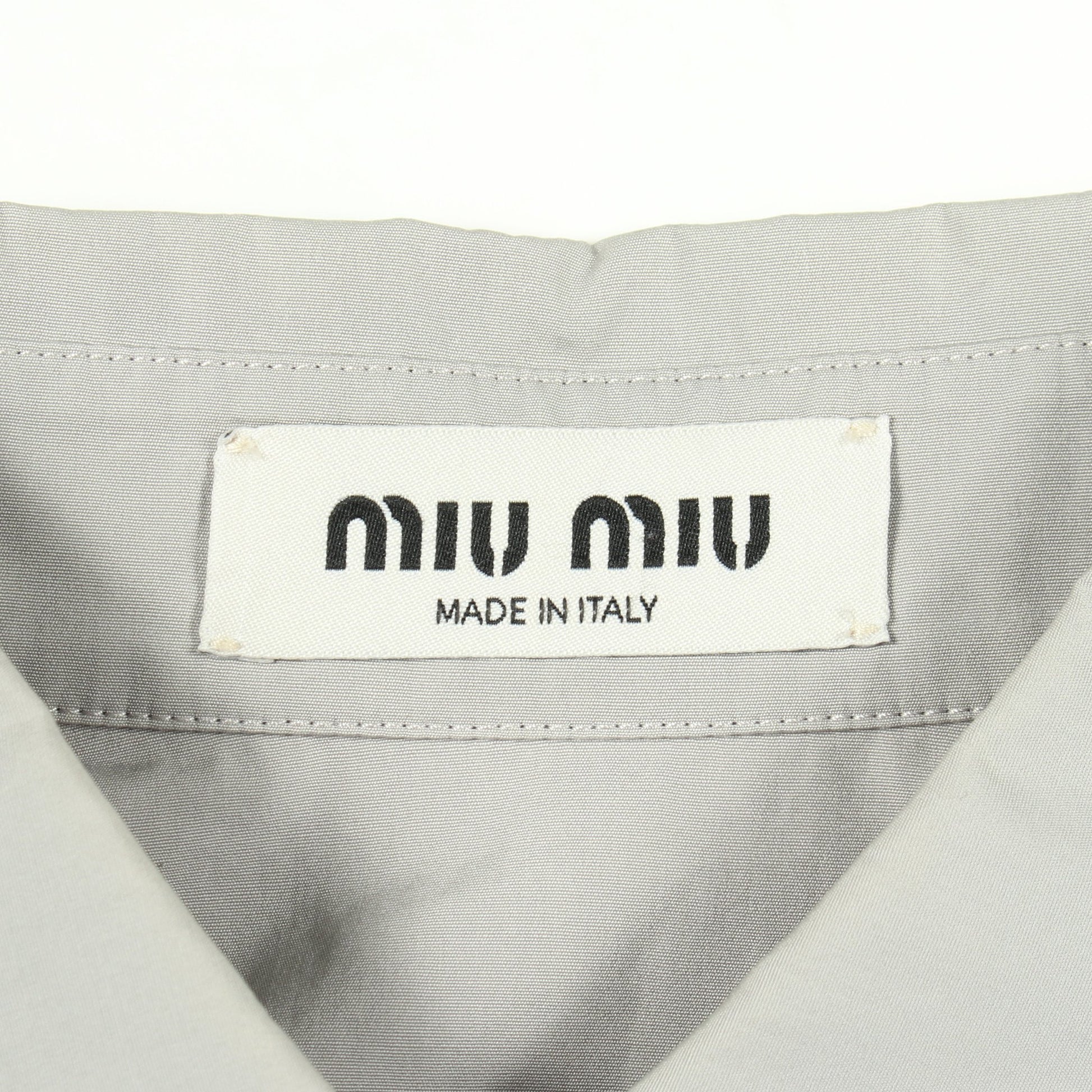 ロゴ刺繍 ボタンダウン 長袖 ポプリン シャツ コットン グレー ミュウミュウ トップス miu miu