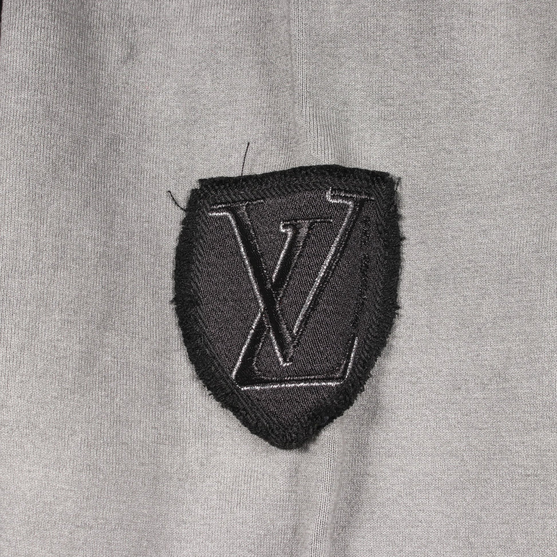 ロゴワッペン プルオーバーパーカー コットン グレー ルイヴィトン トップス LOUIS VUITTON