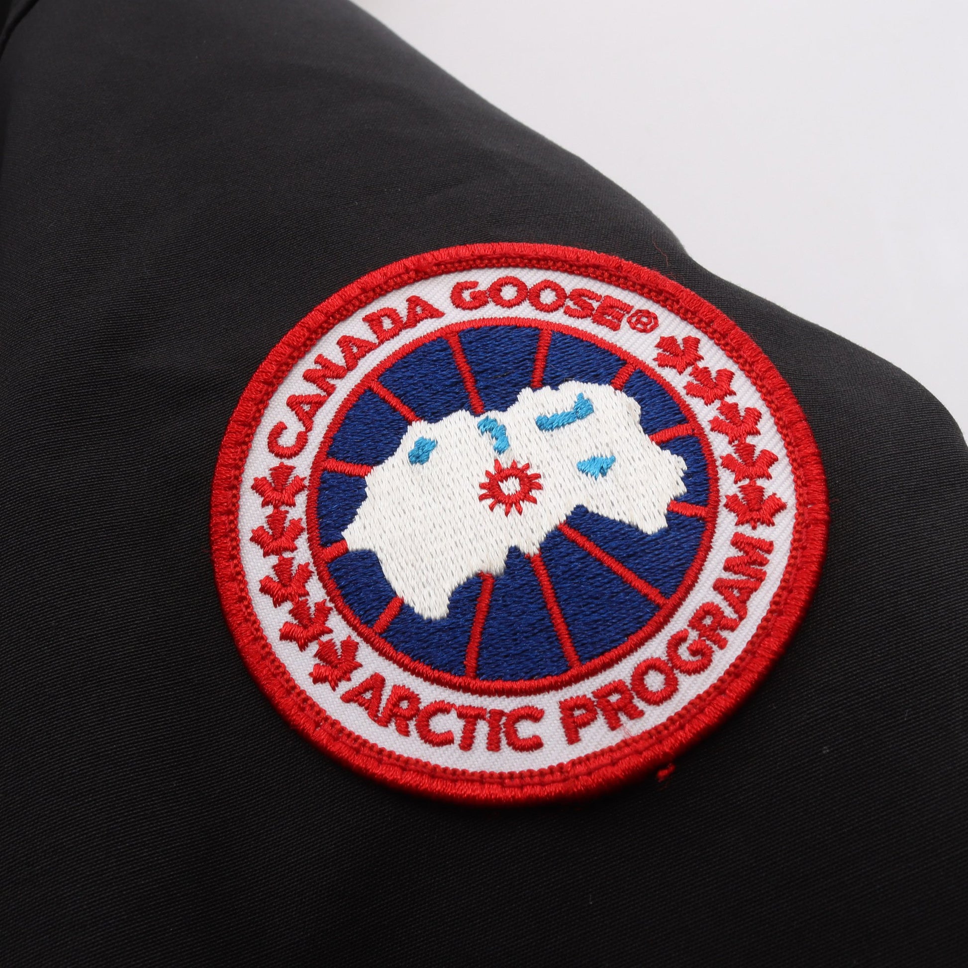 JASPER ジャスパー フード付き ダウンジャケット ブラック カナダグース アウター CANADA GOOSE