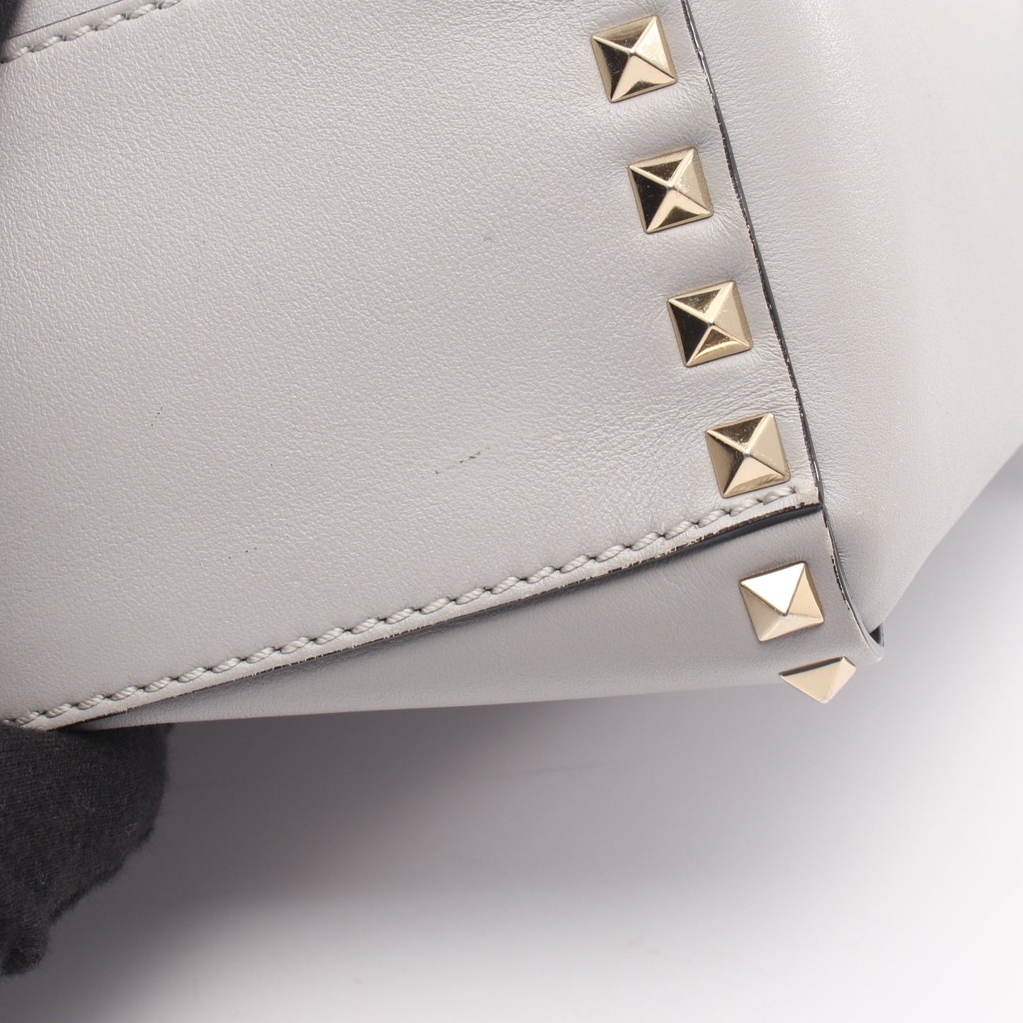 ロックスタッズ 2WAY ハンドバッグ レザー ライトグレー ヴァレンティノガラヴァーニ バッグ VALENTINO GARAVANI