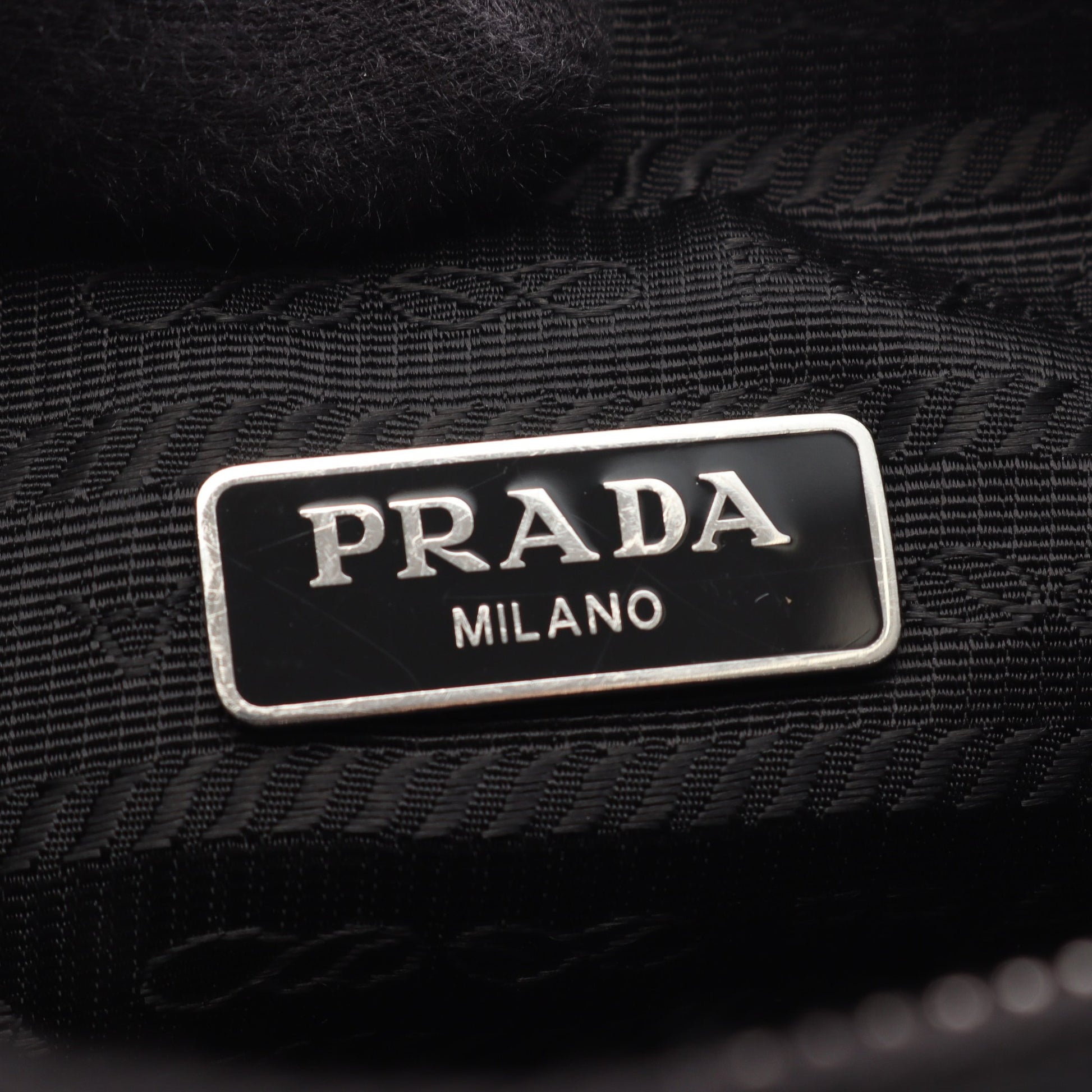 Re-Edition 2005 2WAY チェーンショルダーバッグ ナイロン サフィアーノレザー ブラック プラダ バッグ PRADA