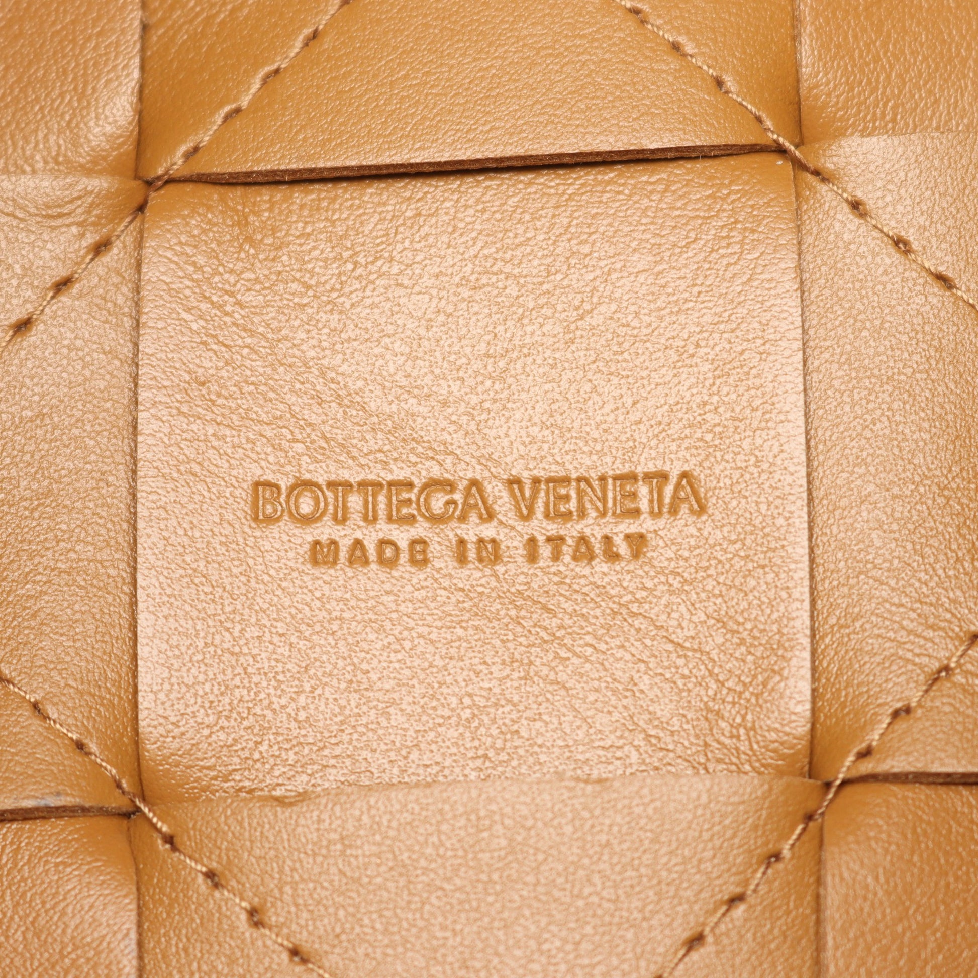 スモール カセット バケットバッグ ショルダーバッグ レザー ライトブラウン ボッテガヴェネタ バッグ BOTTEGA VENETA