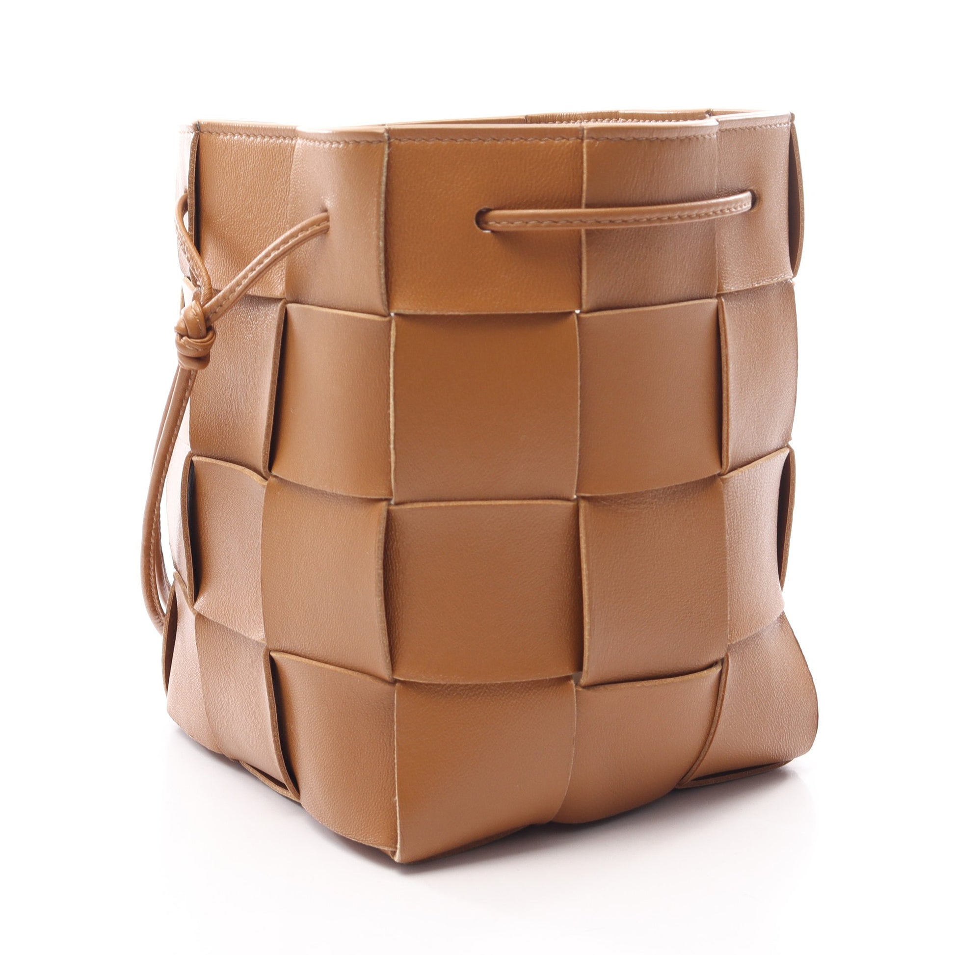 スモール カセット バケットバッグ ショルダーバッグ レザー ライトブラウン ボッテガヴェネタ バッグ BOTTEGA VENETA