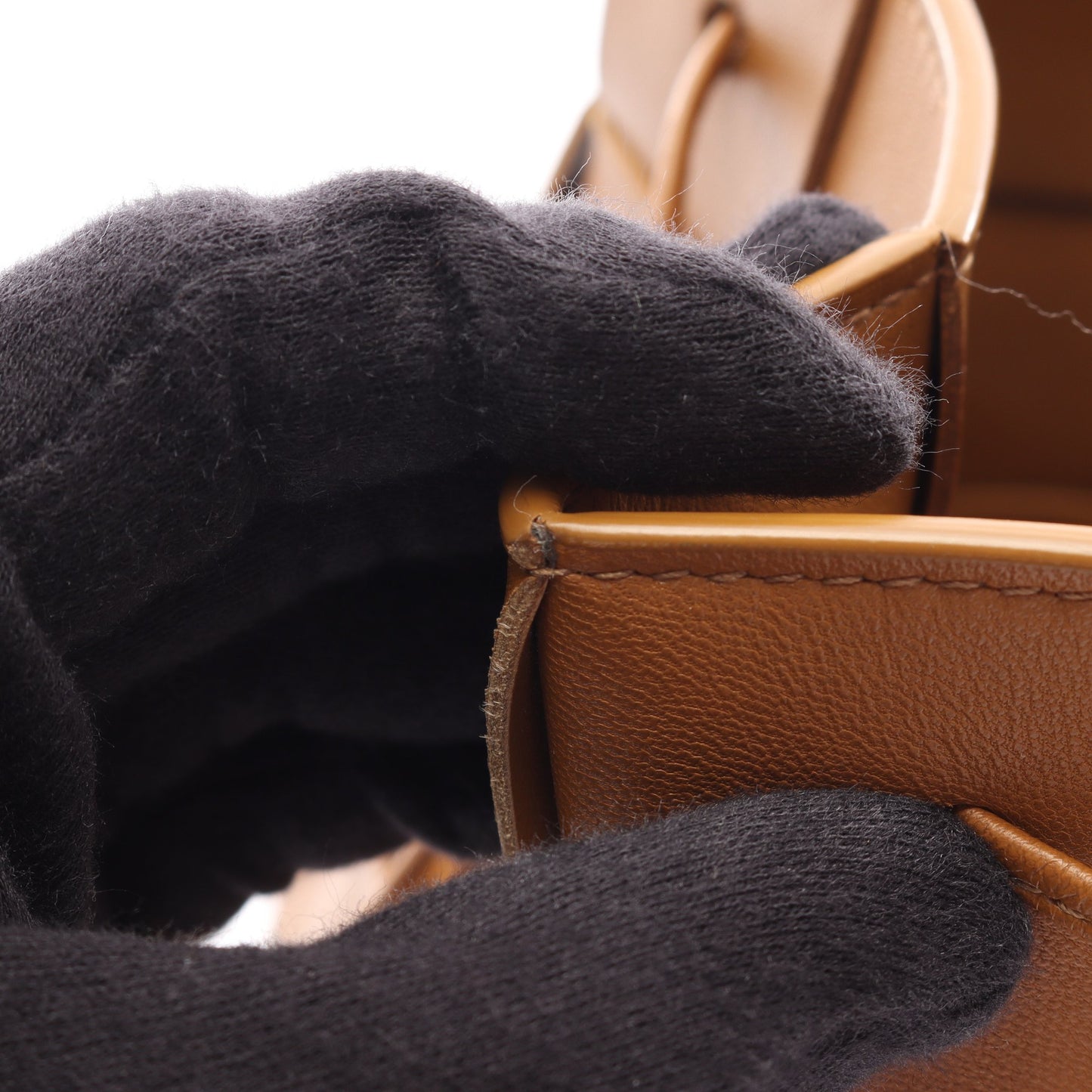 スモール カセット バケットバッグ ショルダーバッグ レザー ライトブラウン ボッテガヴェネタ バッグ BOTTEGA VENETA