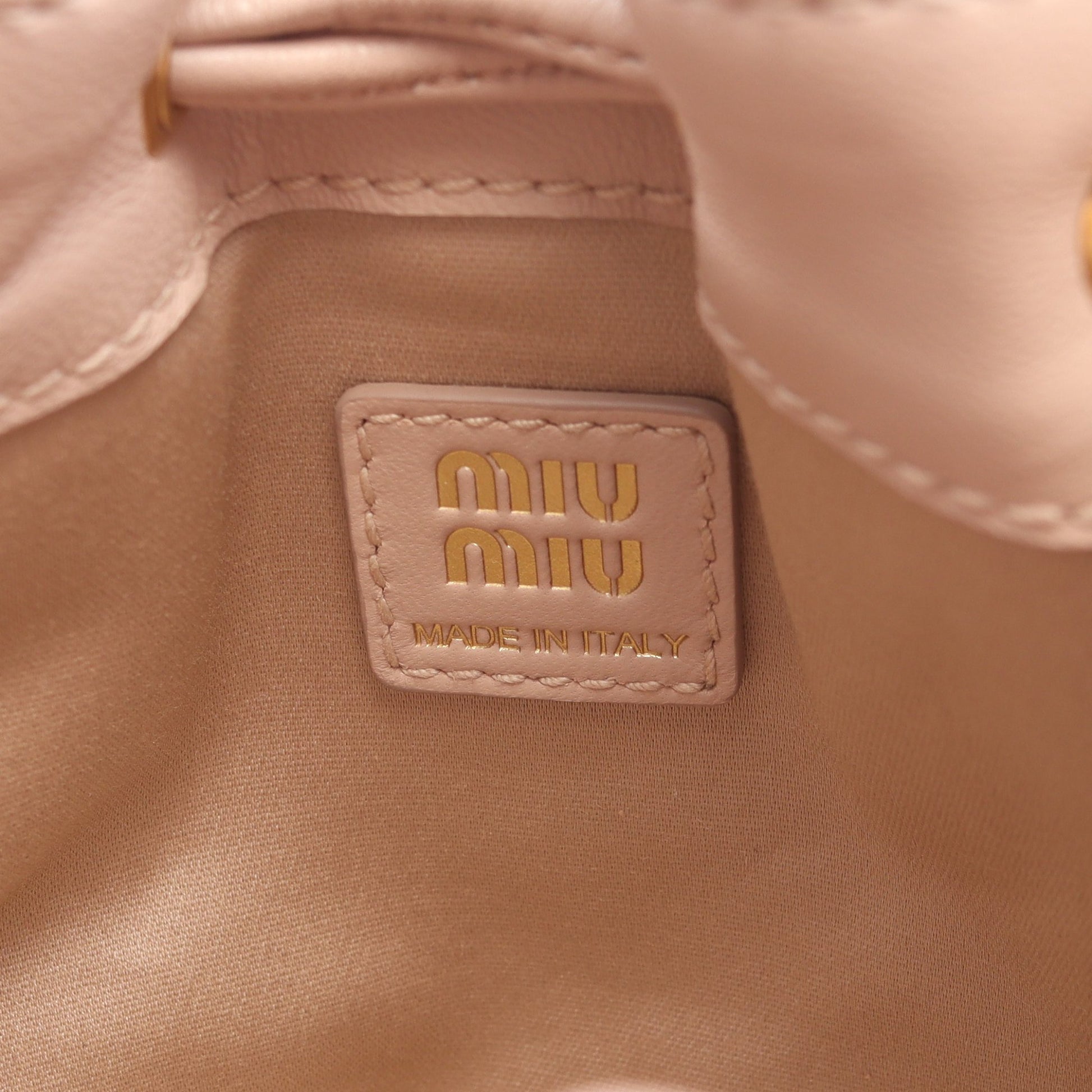 マテラッセ ポーチ ハンドバッグ レザー ピンクベージュ ミュウミュウ バッグ miu miu