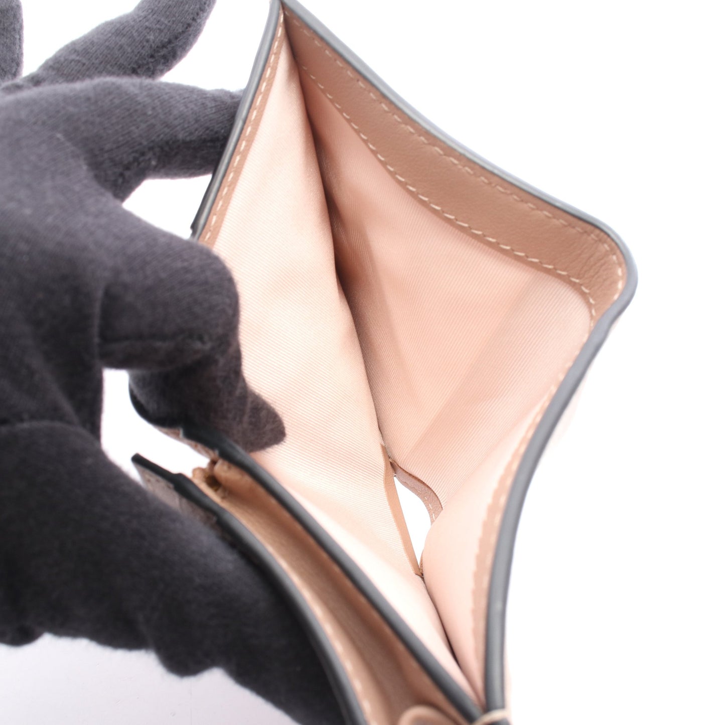 VLOGO SIGNATURE FLAP FRENCH 二つ折り財布 レザー ピンクベージュ ヴァレンティノガラヴァーニ 財布・小物 VALENTINO GARAVANI