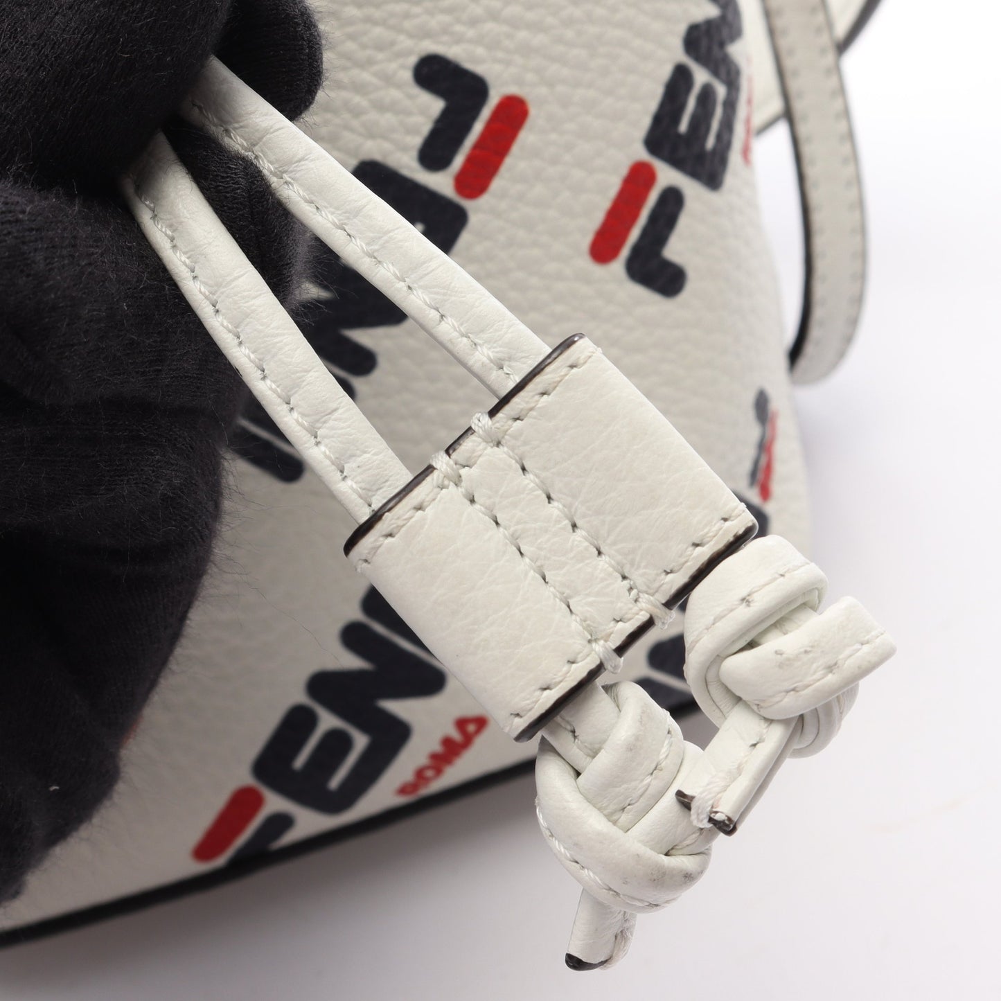 FENDI × FILA ミニ モントレゾール 2WAY ハンドバッグ レザー オフホワイト ネイビー レッド フェンディ バッグ FENDI