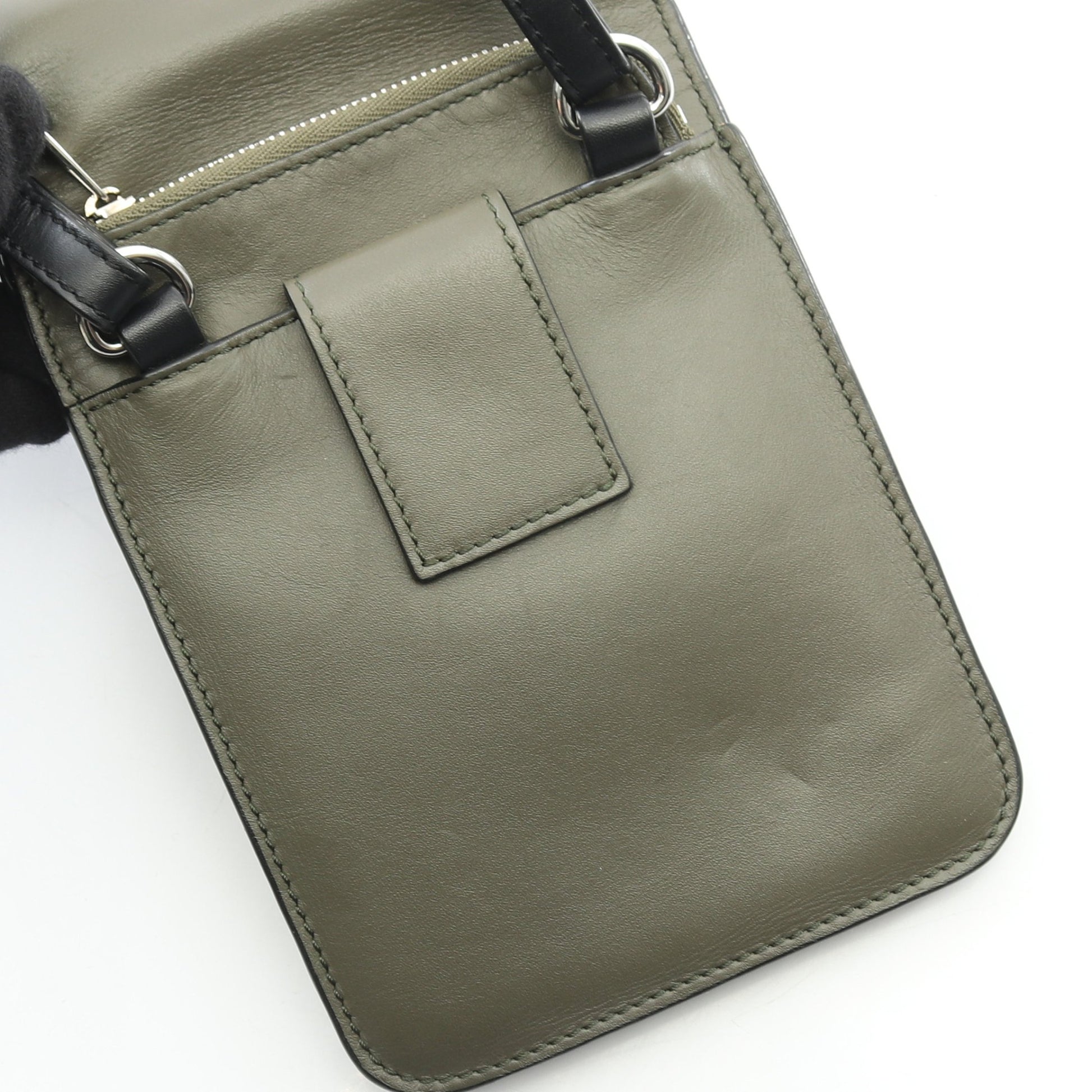 GUSSET FLAT CROSSBODY ガセット フラット クロスボディバッグ ショルダーバッグ レザー カーキグリーン ブラック ロエベ バッグ LOEWE