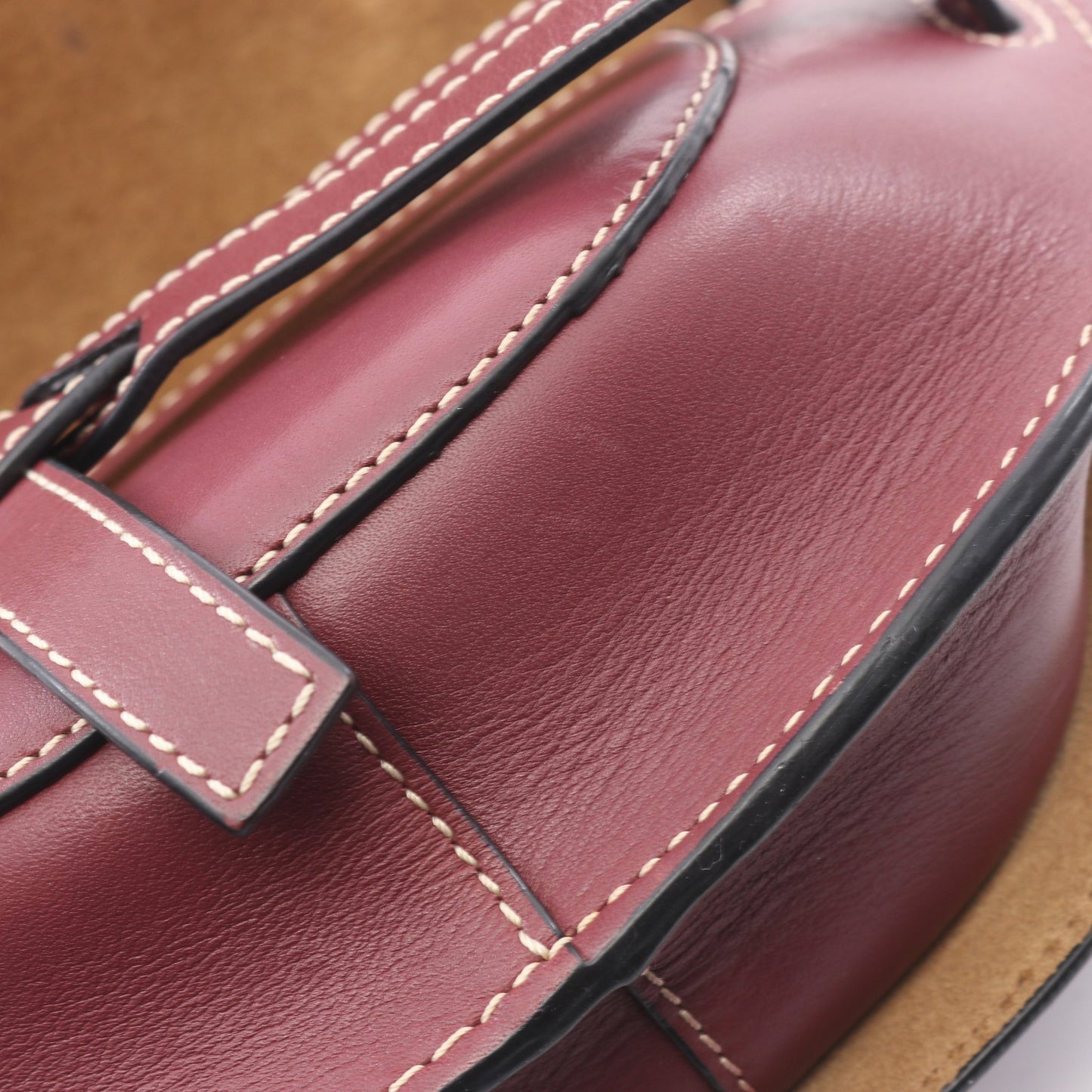 ゲートバッグ ミニ ショルダーバッグ レザー バーガンディ ロエベ バッグ LOEWE