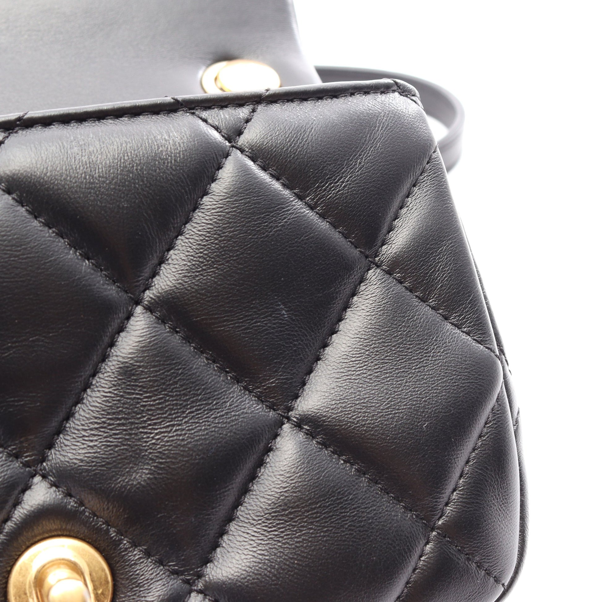 ミニマトラッセ チェーンショルダーバッグ ラムスキン ブラック ゴールド金具 シャネル バッグ CHANEL