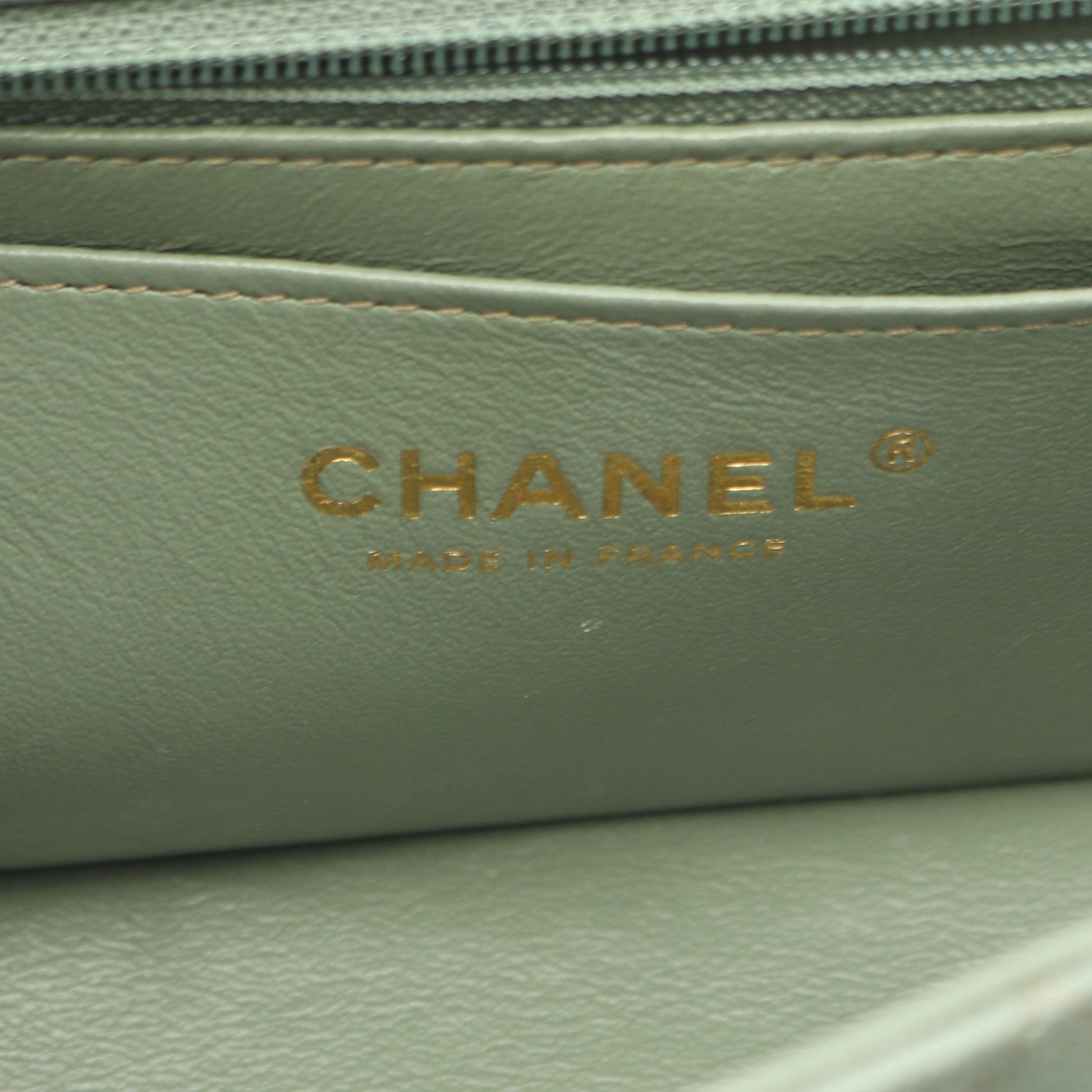 ミニマトラッセ20 チェーンショルダーバッグ キャビアスキン グリーン ゴールド金具 シャネル バッグ CHANEL