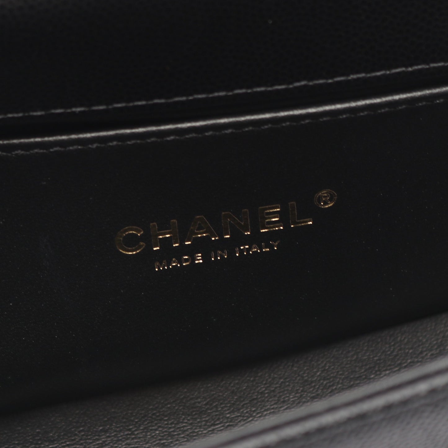 ボーイシャネル スモール チェーンショルダーバッグ キャビアスキン ブラック ゴールド金具 シャネル バッグ CHANEL