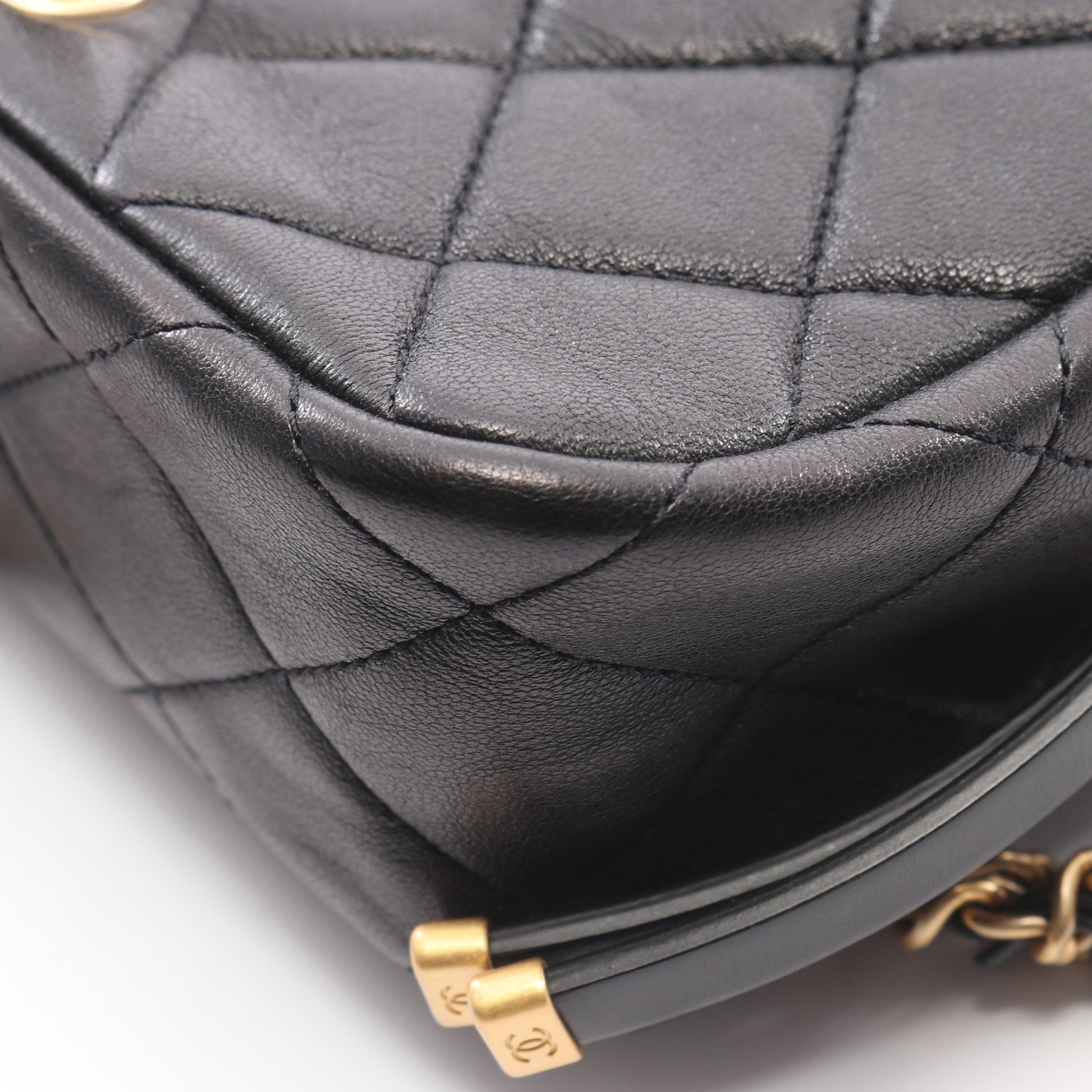 マトラッセ チェーンショルダーバッグ レザー ブラック ゴールド金具 シャネル バッグ CHANEL