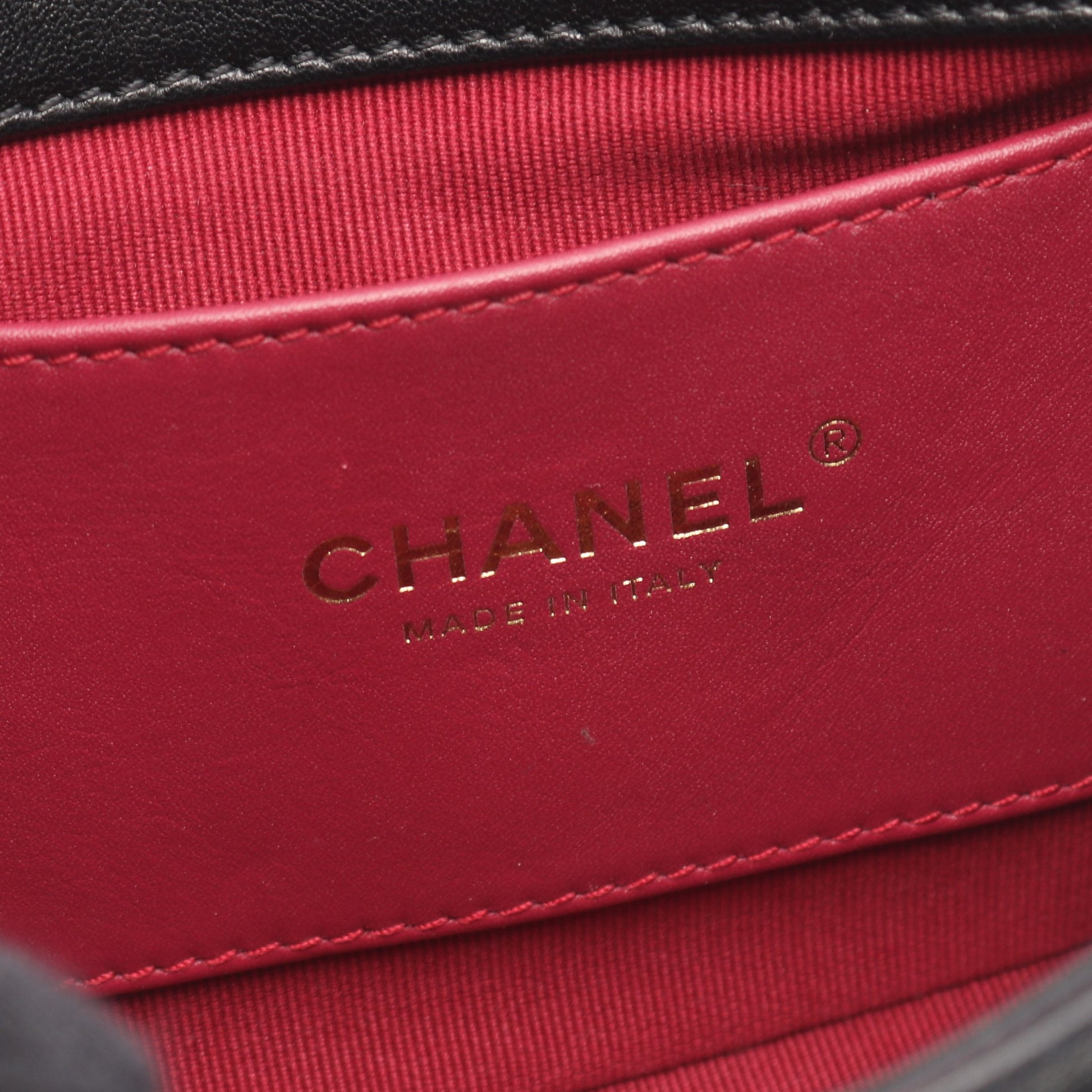 マトラッセ チェーンショルダーバッグ レザー ブラック ゴールド金具 シャネル バッグ CHANEL