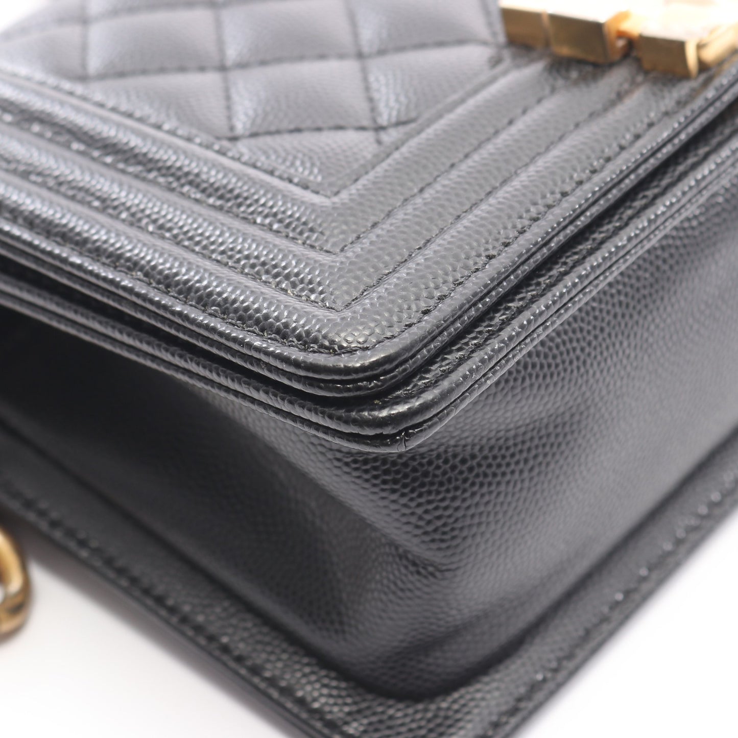 ボーイシャネル スモール チェーンショルダーバッグ キャビアスキン ブラック ゴールド金具 シャネル バッグ CHANEL