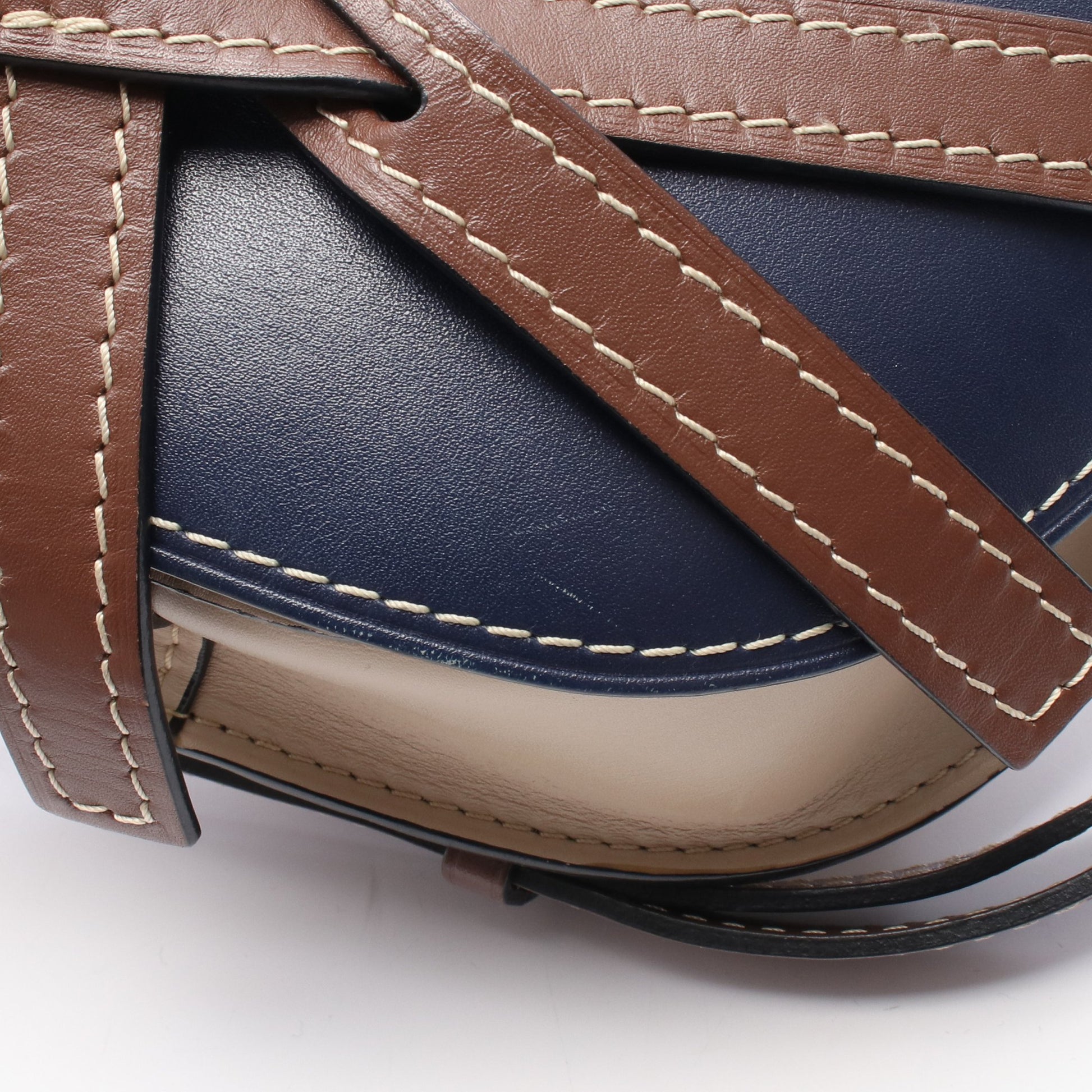 ゲートバッグ スモール ショルダーバッグ レザー ネイビー ベージュ ブラウン ロエベ バッグ LOEWE