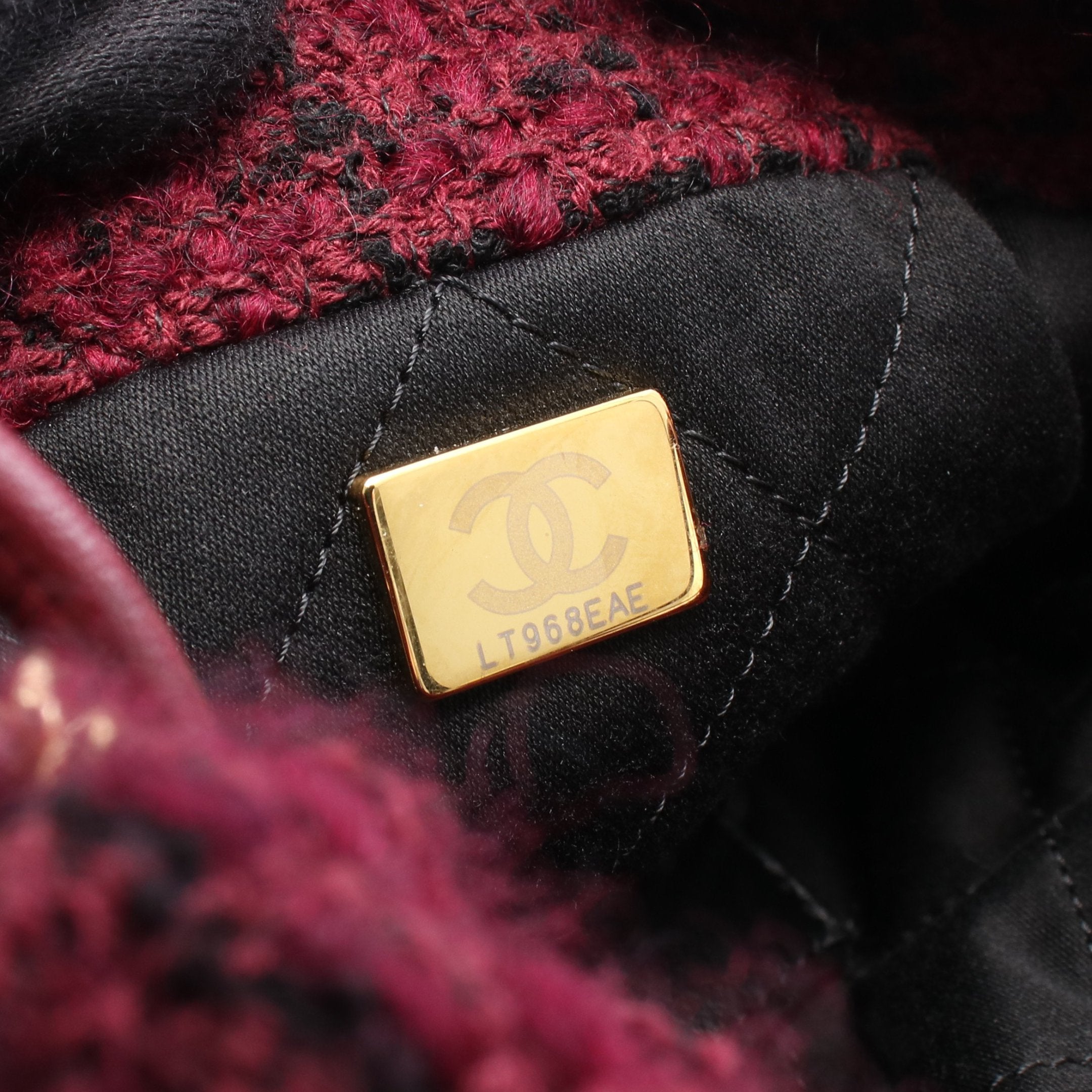 CHANEL 22 ミニ チェーンショルダーバッグ ツイード レザー ボルドー