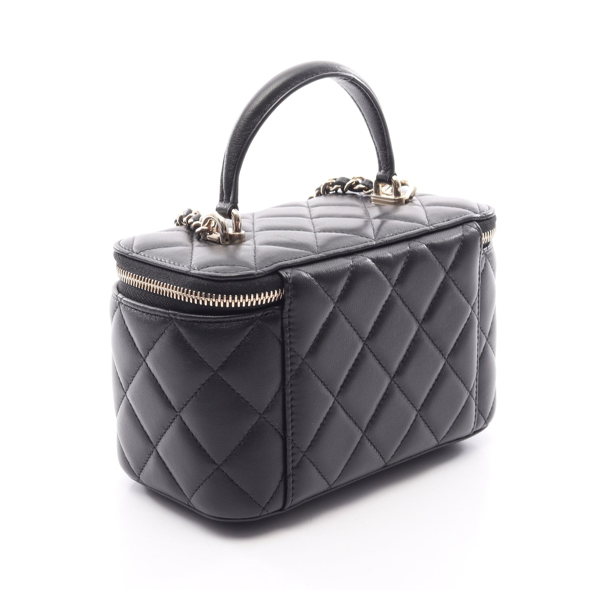マトラッセ バニティバッグ 2WAY チェーンショルダーバッグ ラムスキン ブラック ゴールド金具 シャネル バッグ CHANEL